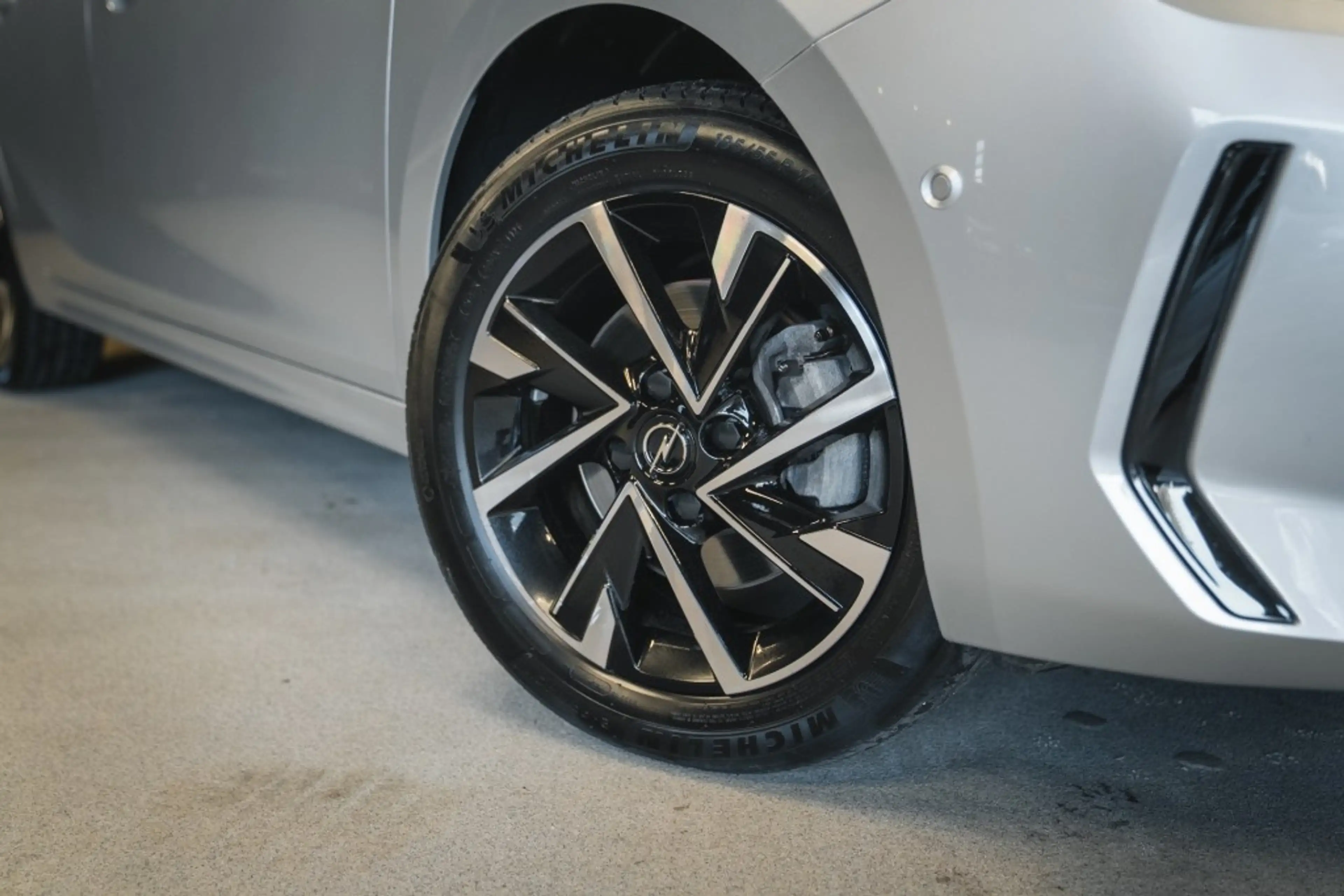 Opel Corsa GS Sport, lane assist, carplay — photo 6