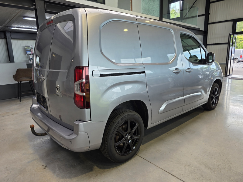 Peugeot Partner 1.6 BlueHDi // 3 PLACES / CLIM / GARANTIE 1 AN // — photo 4