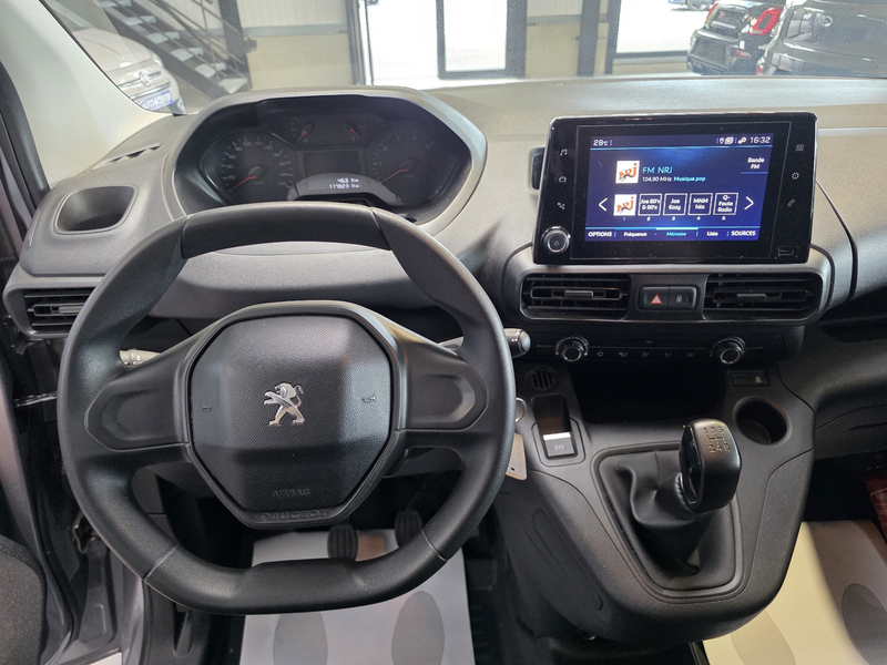 Peugeot Partner 1.6 BlueHDi // 3 PLACES / CLIM / GARANTIE 1 AN // — photo 8