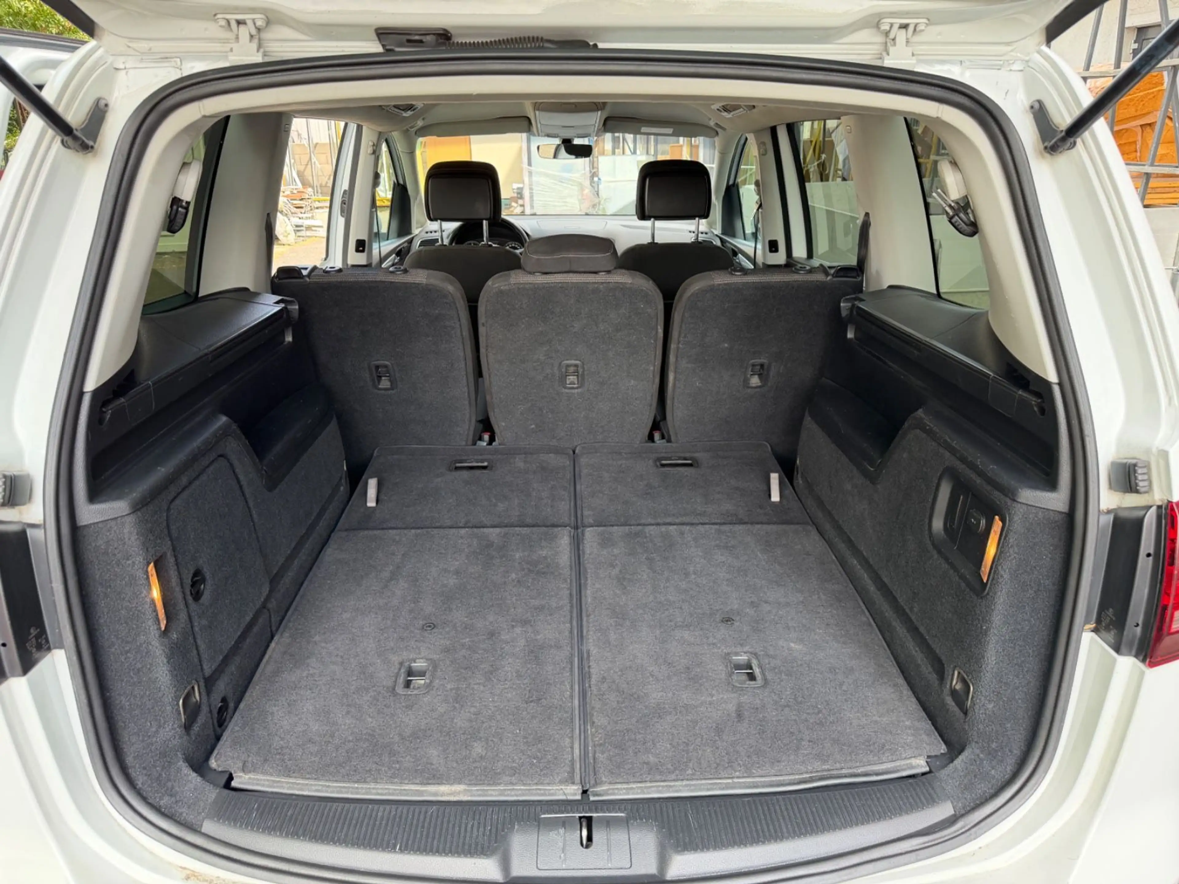 Volkswagen Sharan Comfortline~DSG~7 SITZER~NAVI — photo 8