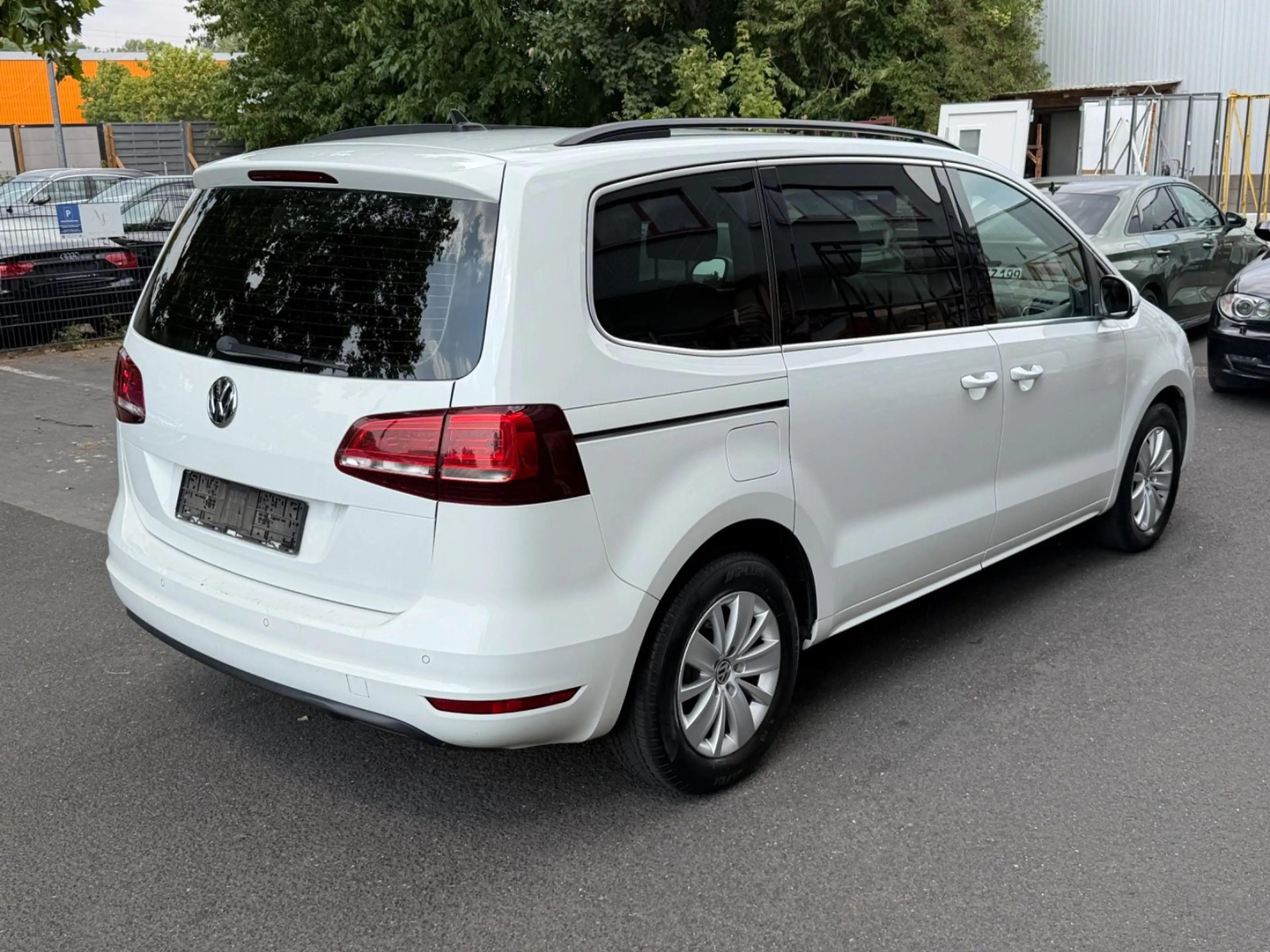 Volkswagen Sharan Comfortline~DSG~7 SITZER~NAVI — photo 6