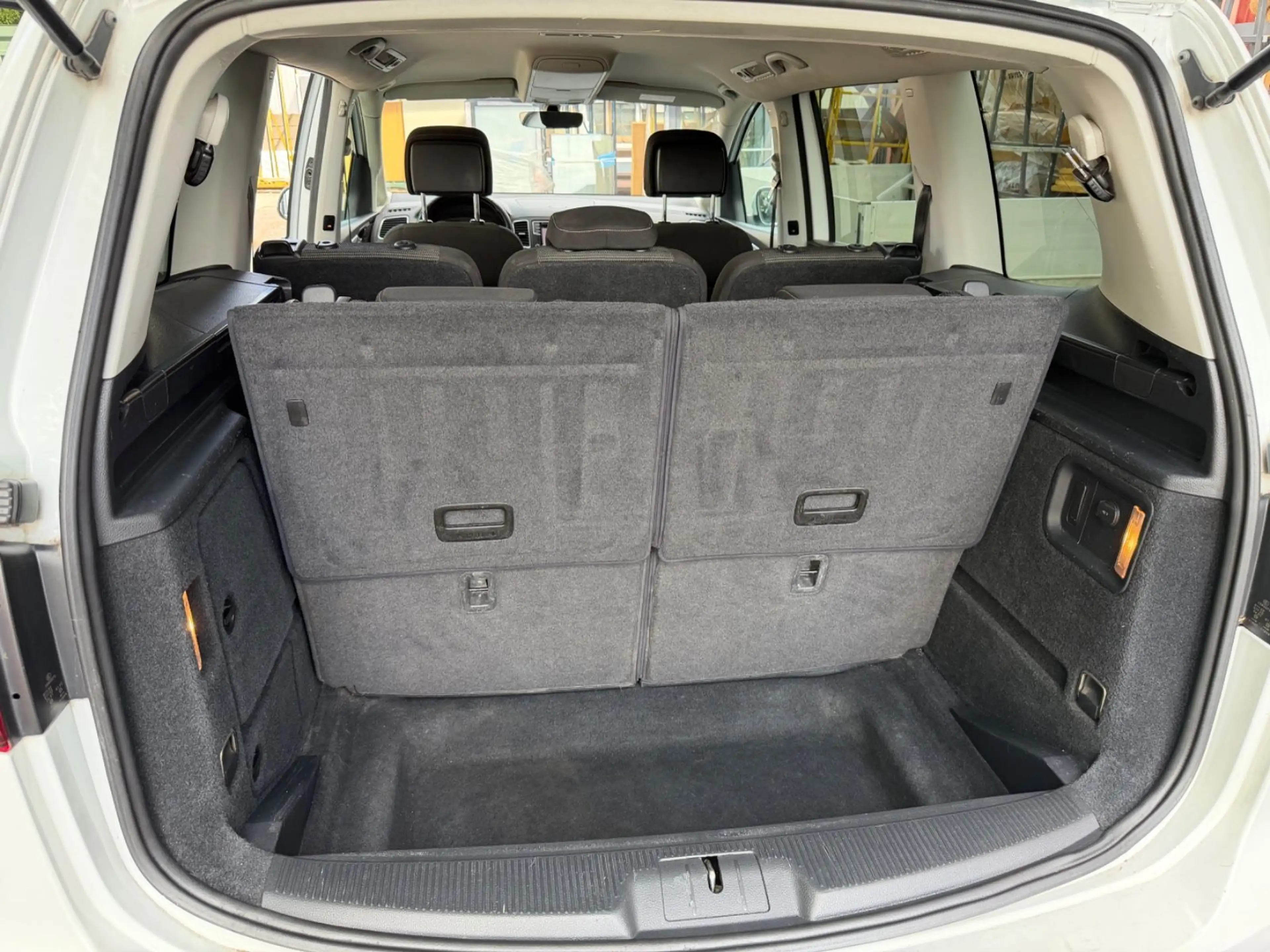 Volkswagen Sharan Comfortline~DSG~7 SITZER~NAVI — photo 9