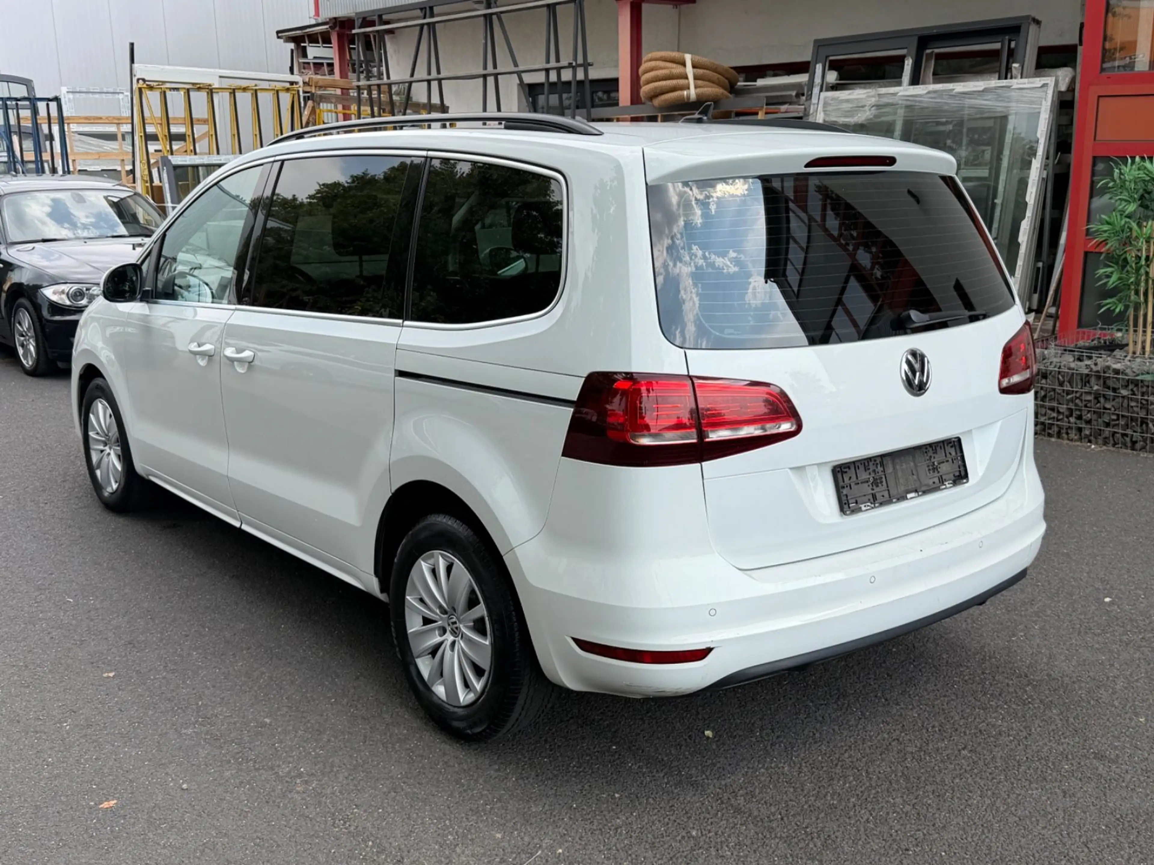 Volkswagen Sharan Comfortline~DSG~7 SITZER~NAVI — photo 10