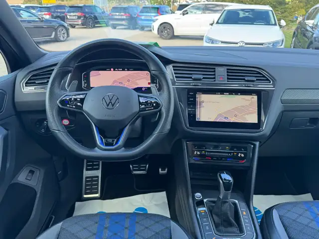 Volkswagen Tiguan view 12