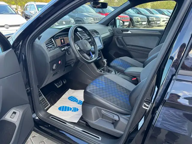 Volkswagen Tiguan view 9