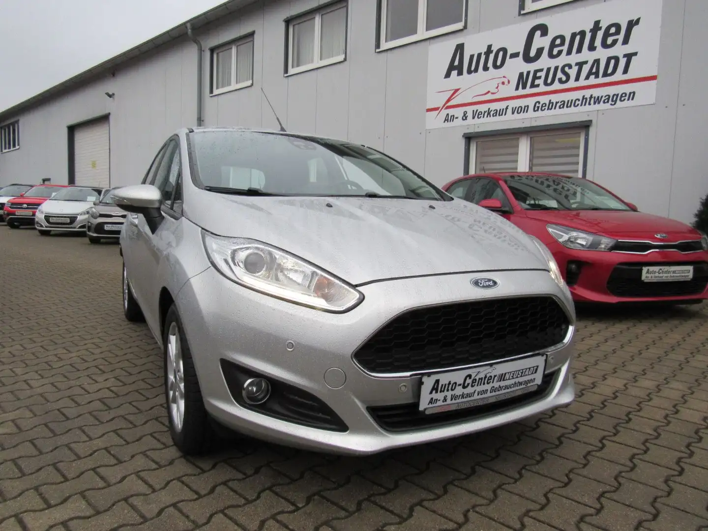 Ford Fiesta Celebration Silber - 2