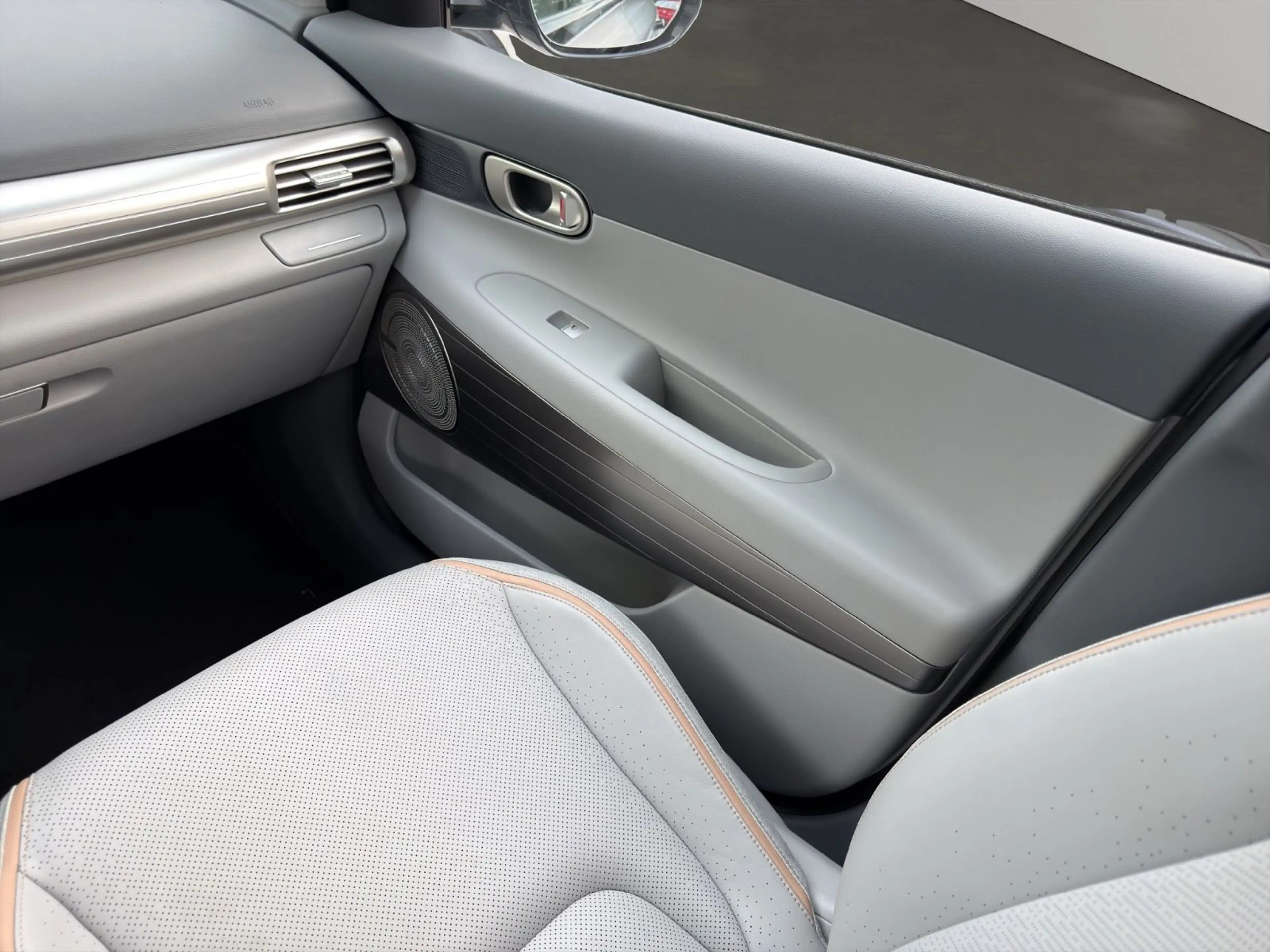 Hyundai NEXO Basis Panoramadach — photo 14
