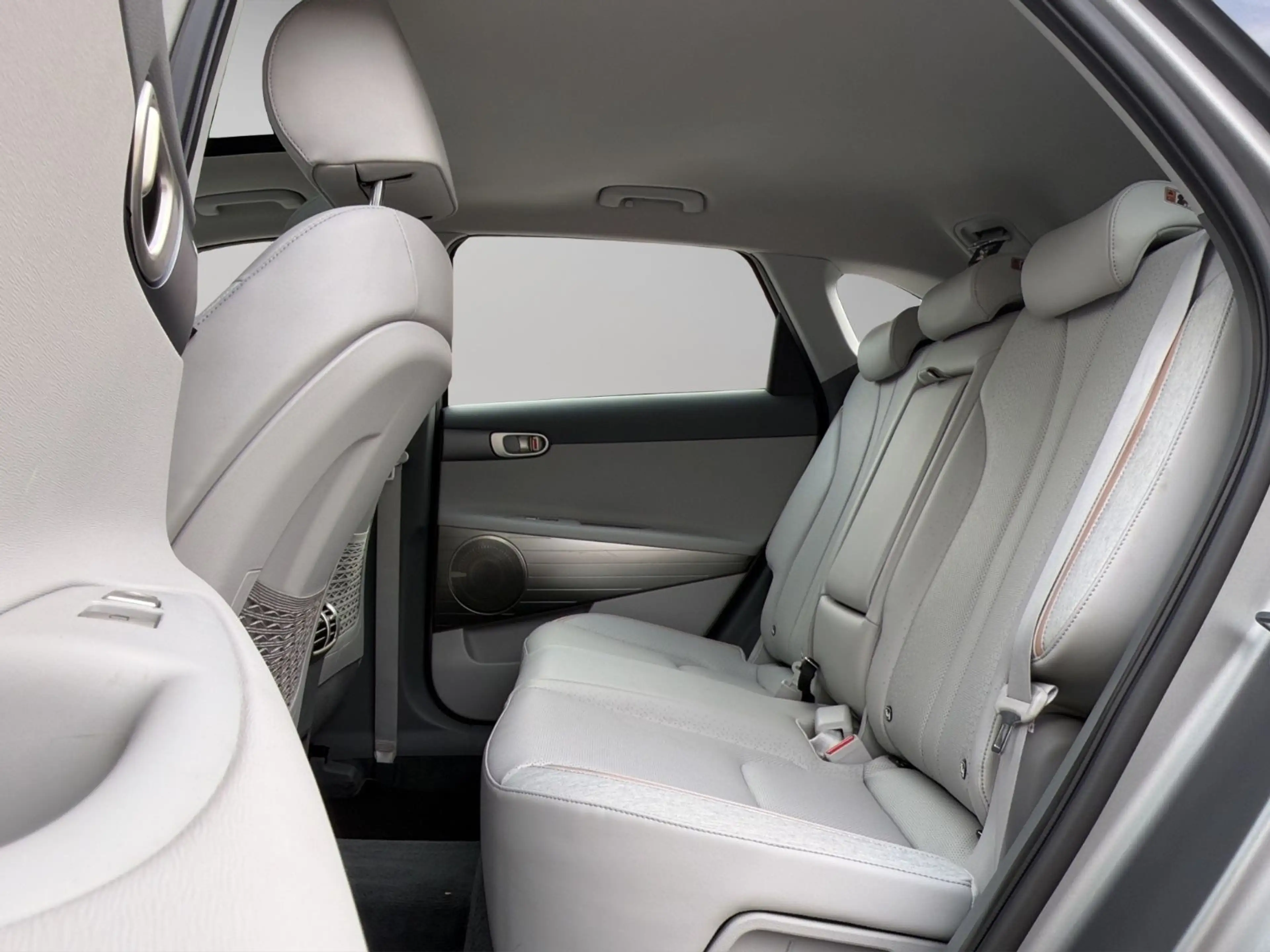 Hyundai NEXO Basis Panoramadach — photo 15