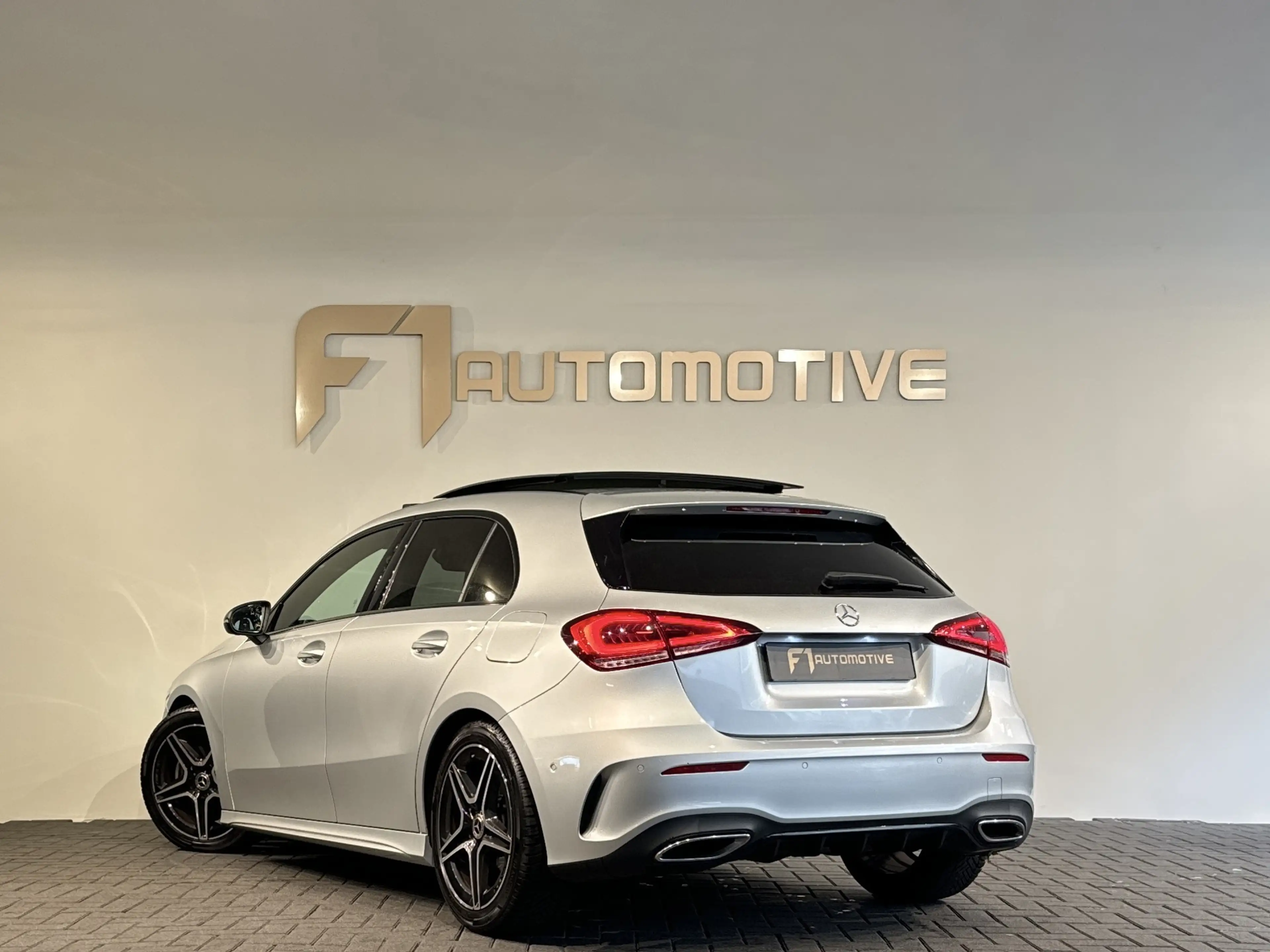 Mercedes-Benz A 180 Business Solution AMG Pano|Stoelverwarming|Camera| — photo 7