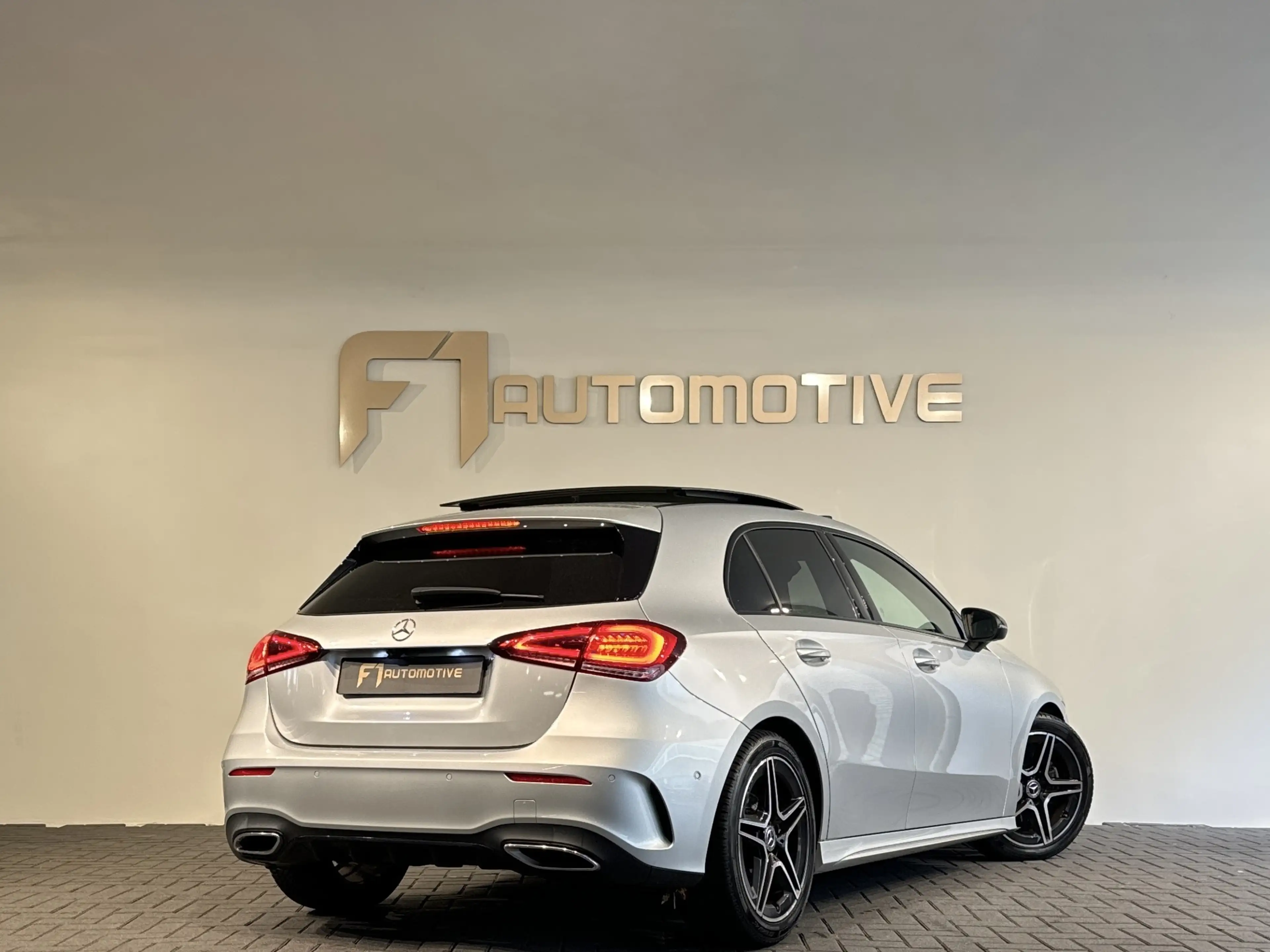 Mercedes-Benz A 180 Business Solution AMG Pano|Stoelverwarming|Camera| — photo 9