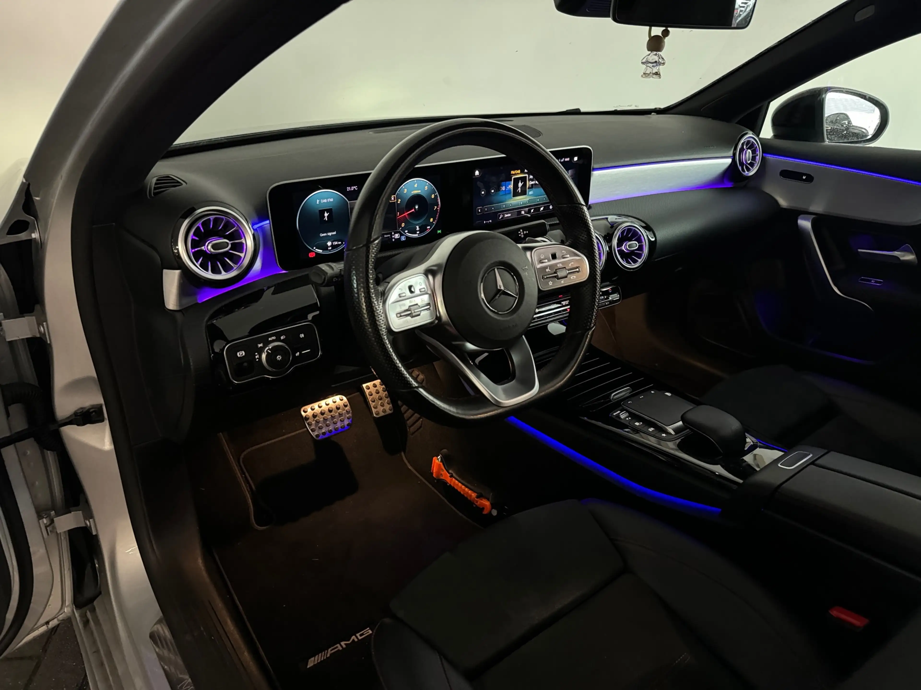 Mercedes-Benz A 180 Business Solution AMG Pano|Stoelverwarming|Camera| — photo 2