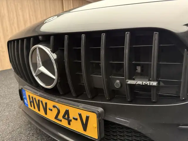 Mercedes-Benz CLS view 19