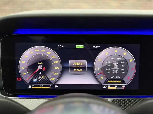 Mercedes-Benz CLS view 12