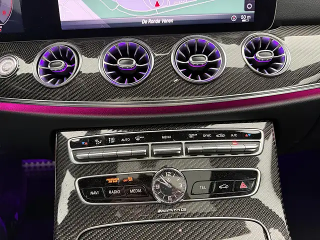Mercedes-Benz CLS view 30
