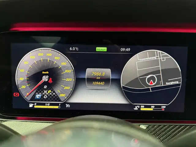 Mercedes-Benz CLS view 26