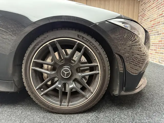 Mercedes-Benz CLS view 8