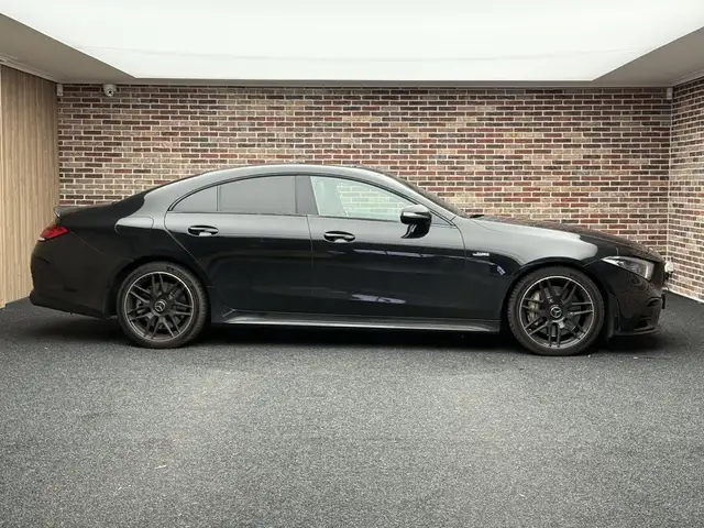 Mercedes-Benz CLS view 4