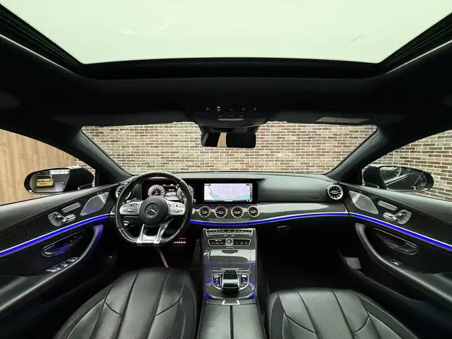 Mercedes-Benz CLS view 9