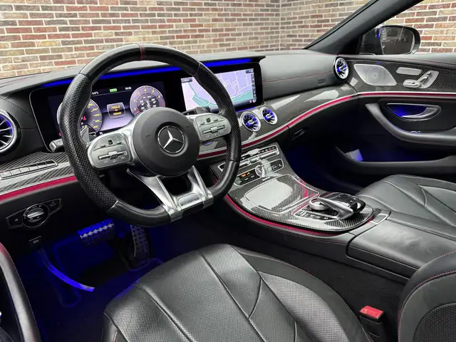 Mercedes-Benz CLS view 3