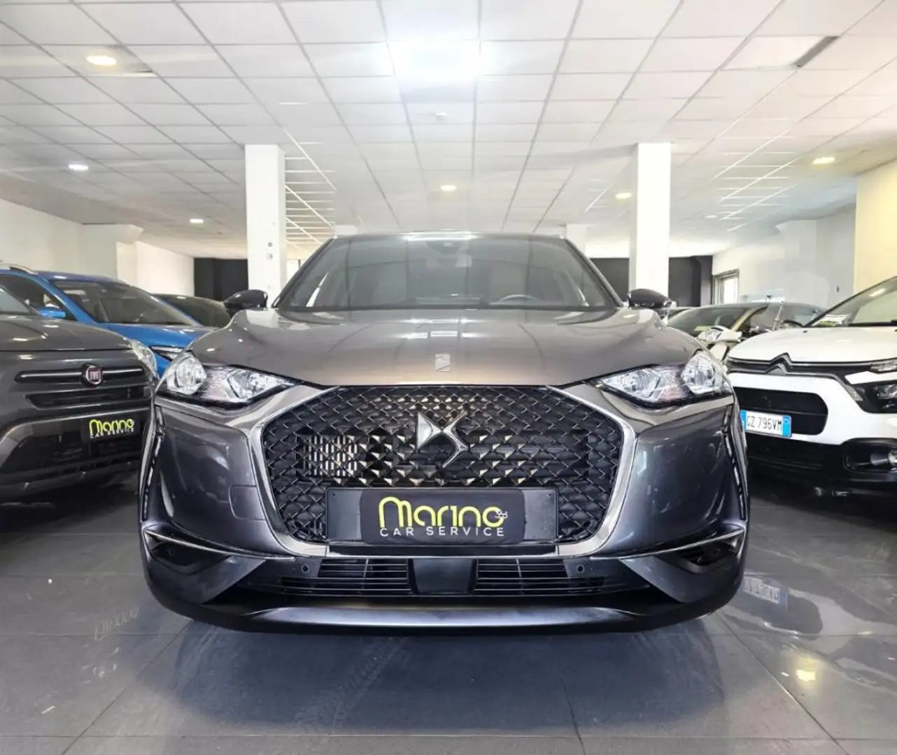 DS Automobiles PureTech 100 So Chic Grey - 1