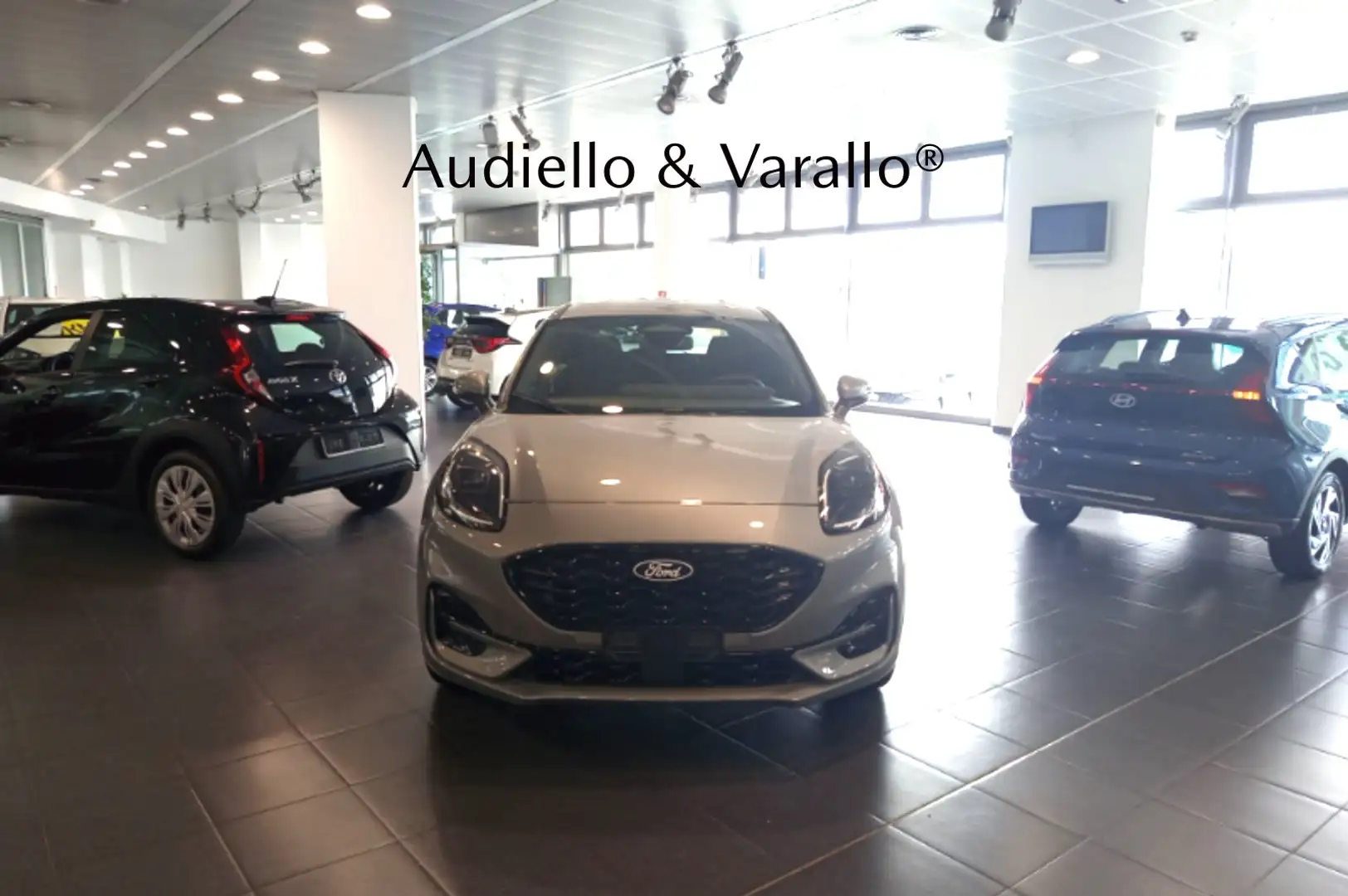 Ford Puma 1.0 Hybrid 125CV aut. ST-Line+WINTER e COMFORT PA Grau - 1