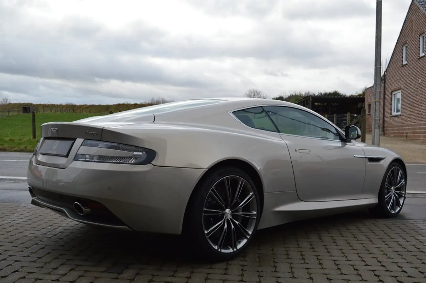 Aston Martin Virage DB9 Coupe 2+2 Top condition - 49.900 km Zilver - 2