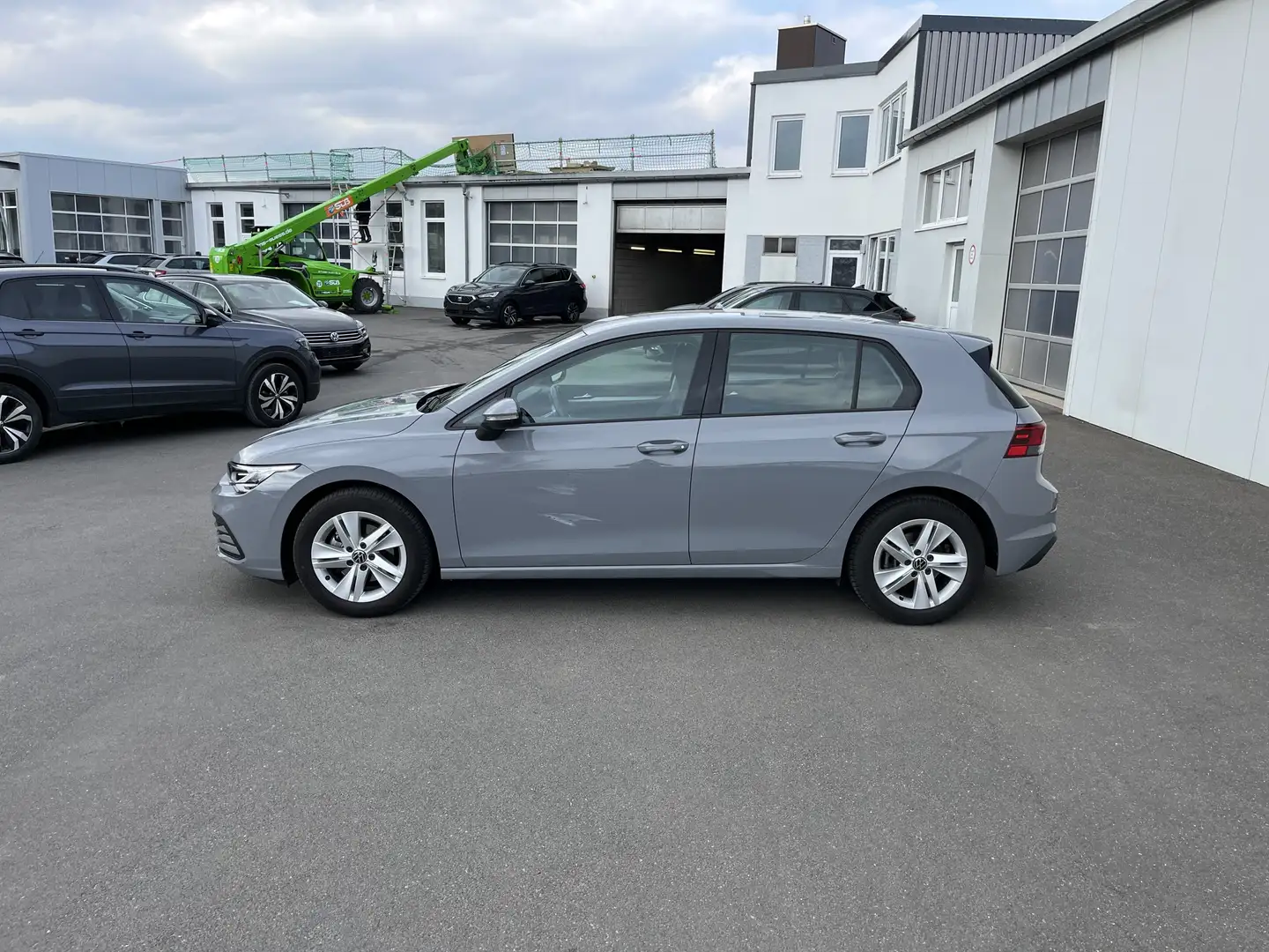 Volkswagen Golf 1.5 TSI Life 106€ m. 20% Anzahlung AHK Digital C Grigio - 2
