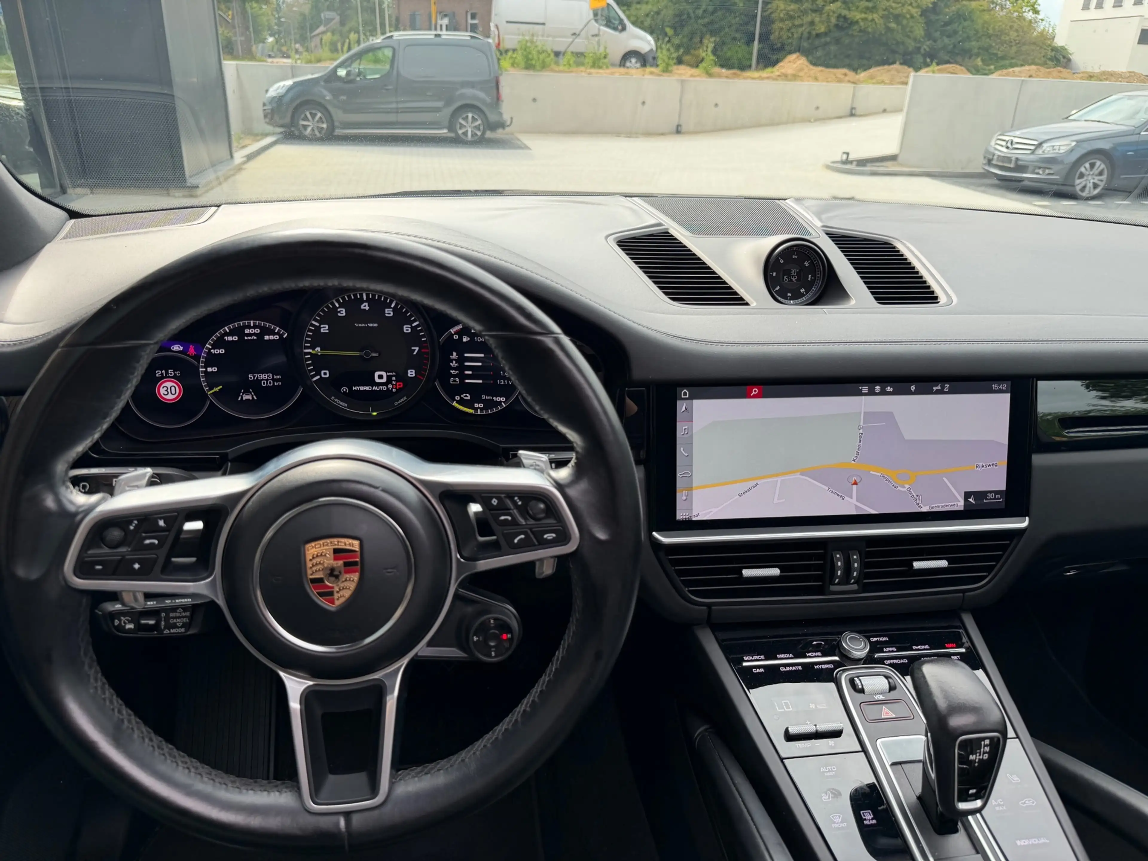 Porsche Cayenne 3.0 E-Hybrid PANO BOSÉ ACC 2020 BTW — photo 13