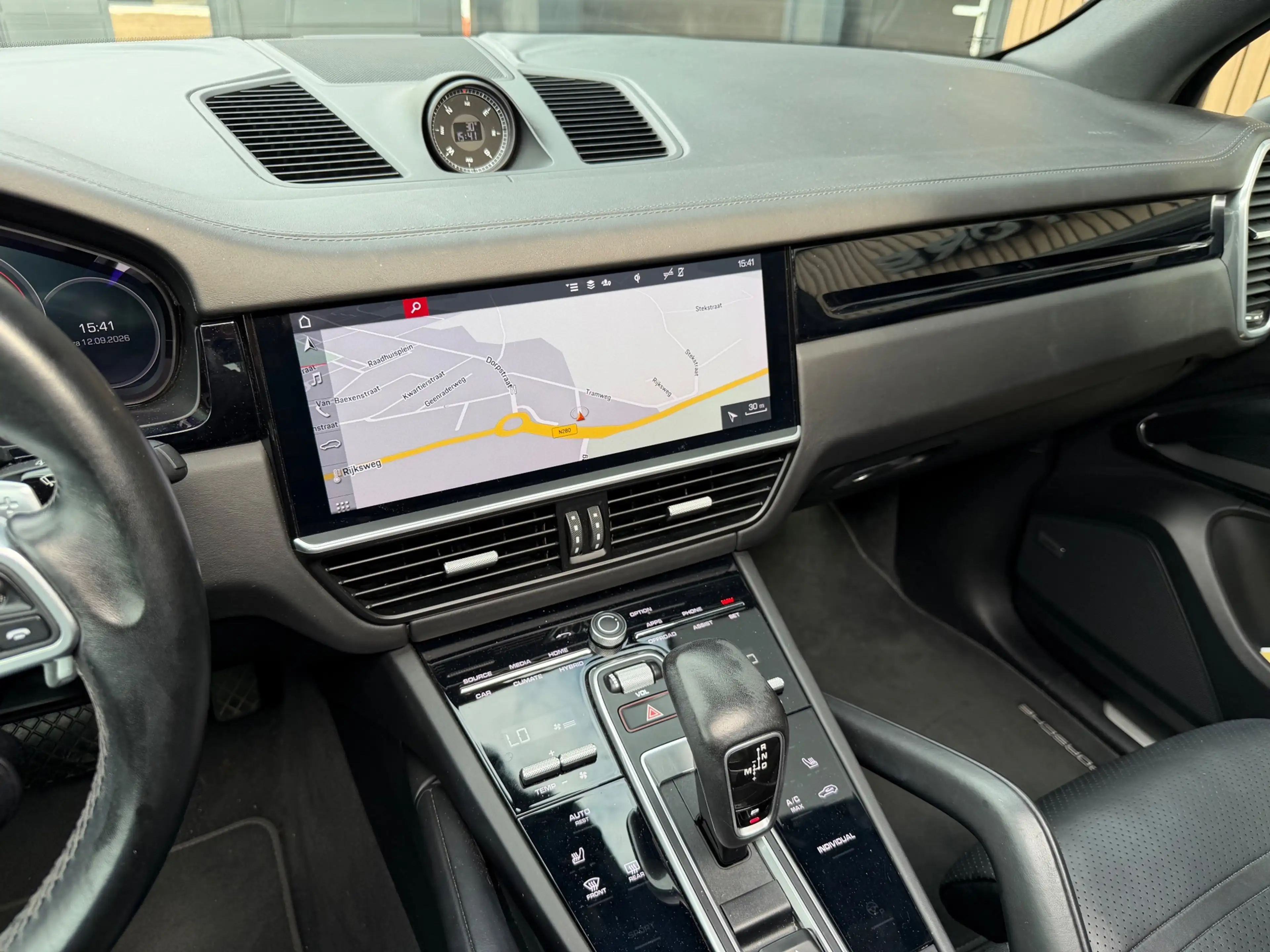 Porsche Cayenne 3.0 E-Hybrid PANO BOSÉ ACC 2020 BTW — photo 15