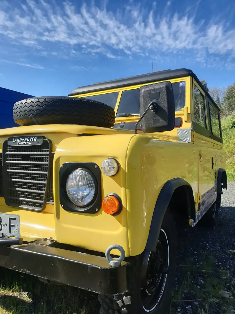 Land Rover Series SANTANA Amarillo - 2