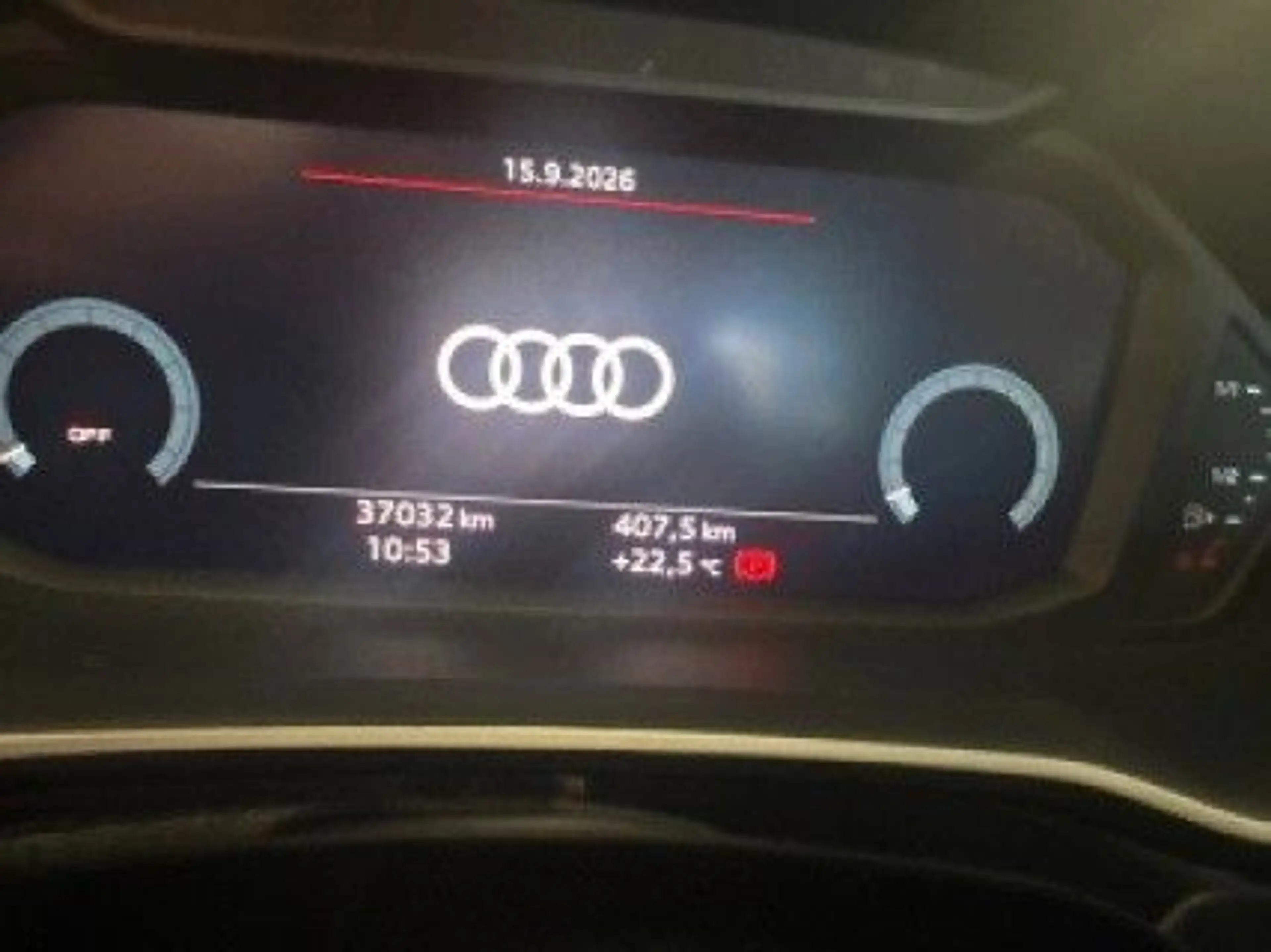 Audi Q3 40 TFSI quattro advanced — photo 9