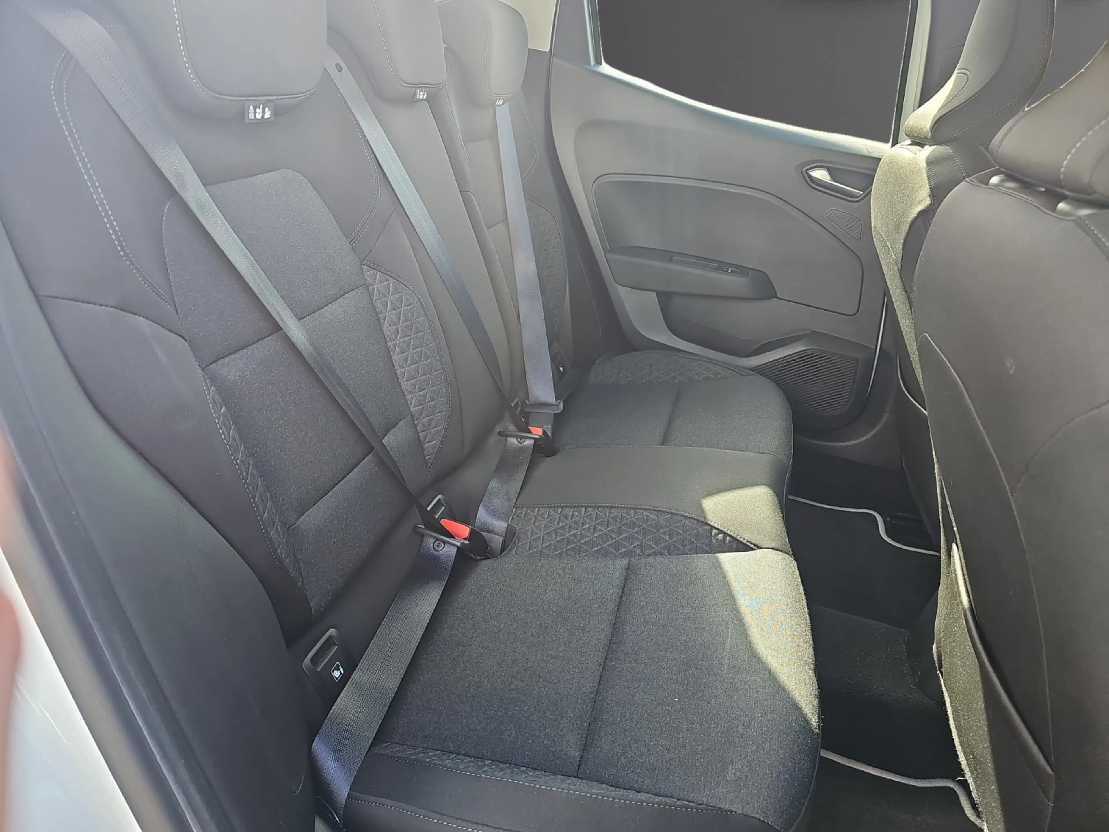 Renault Clio Clio V 1.0 TCe 100 Experience — photo 9