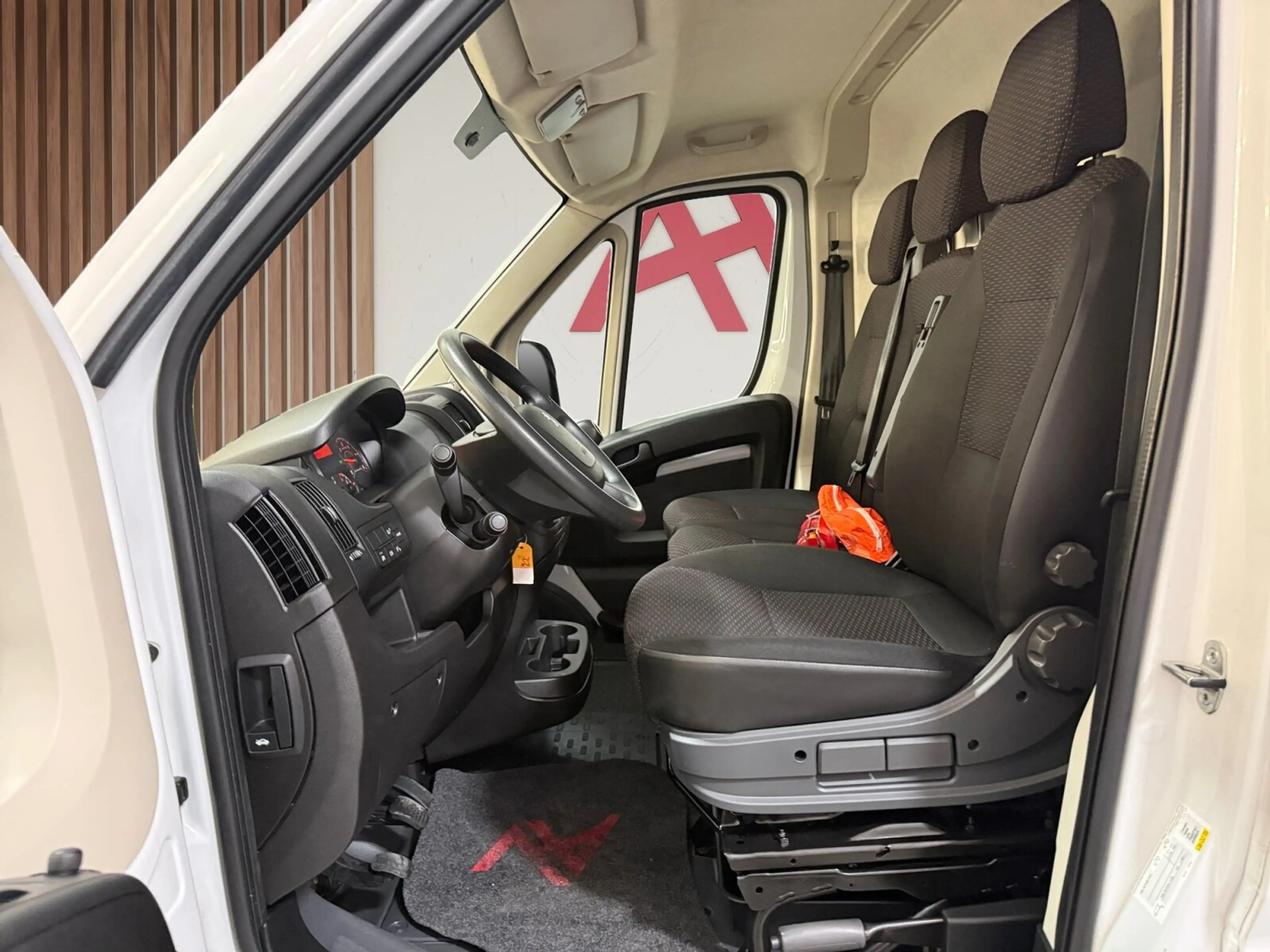Peugeot Boxer L2H2 2.0 HDI ** Camera | Cruise | Carplay/Android — photo 12