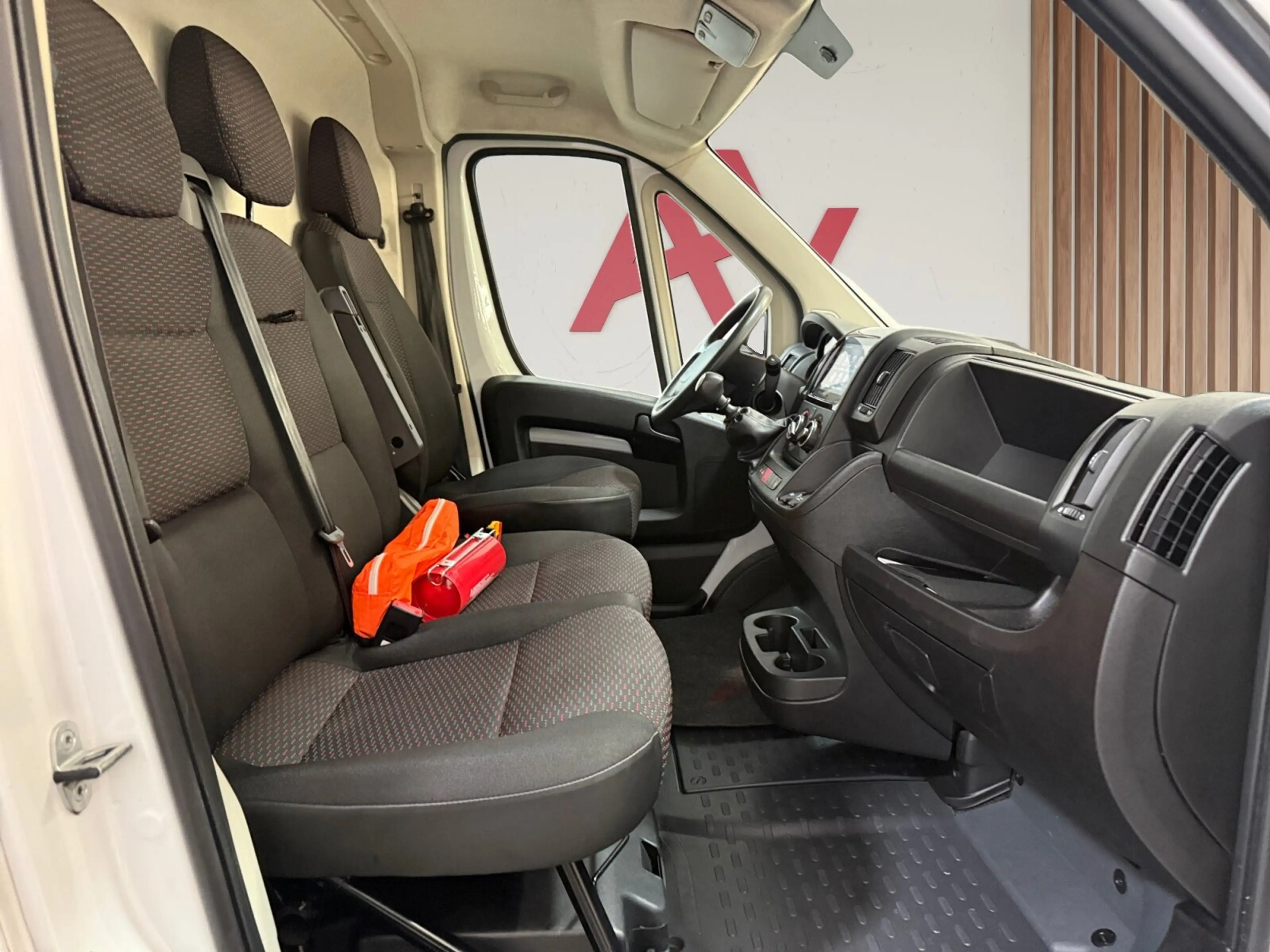 Peugeot Boxer L2H2 2.0 HDI ** Camera | Cruise | Carplay/Android — photo 26