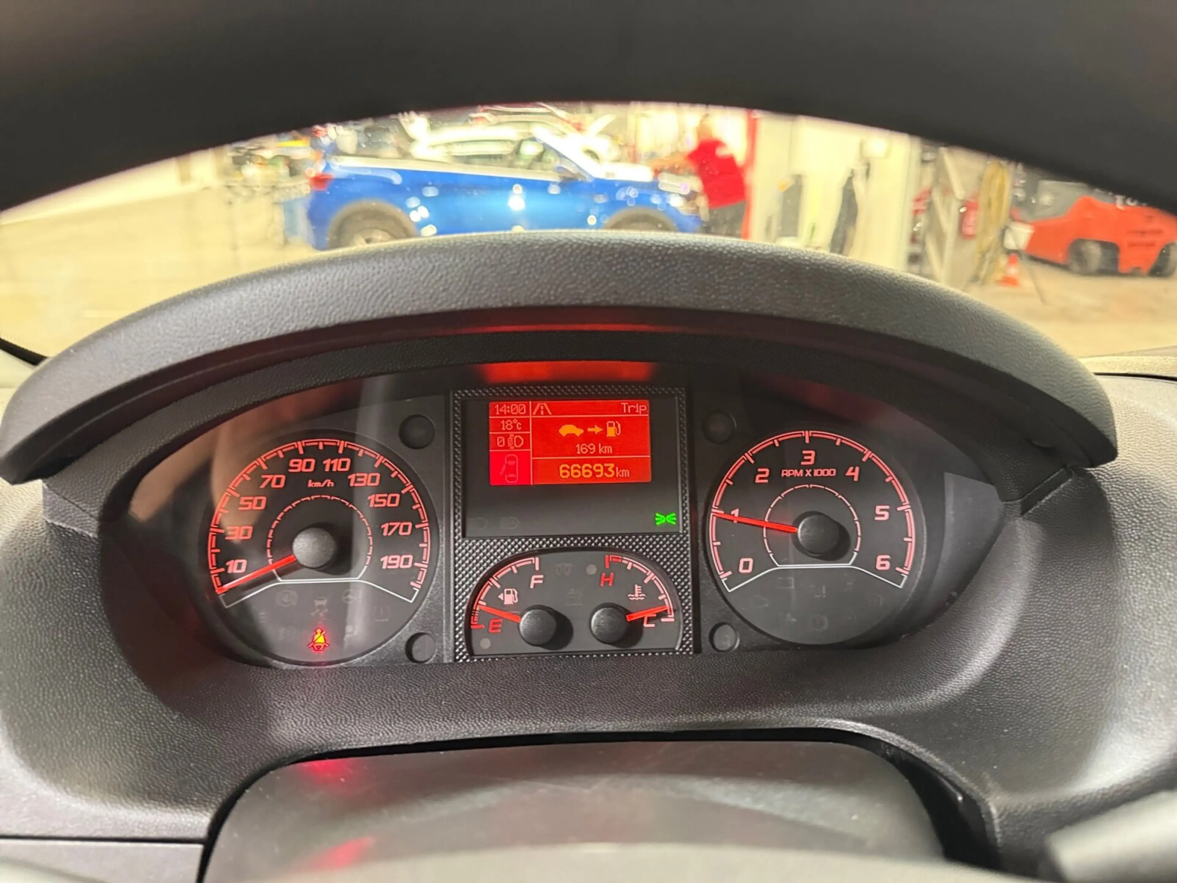 Peugeot Boxer L2H2 2.0 HDI ** Camera | Cruise | Carplay/Android — photo 16