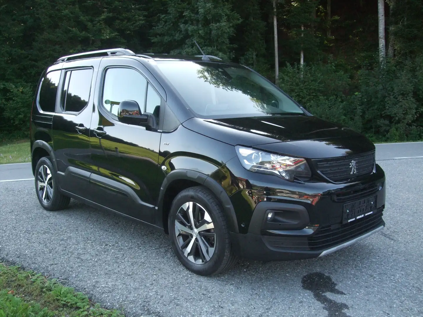 Peugeot Rifter GT Line BHDI 130 Schwarz - 1
