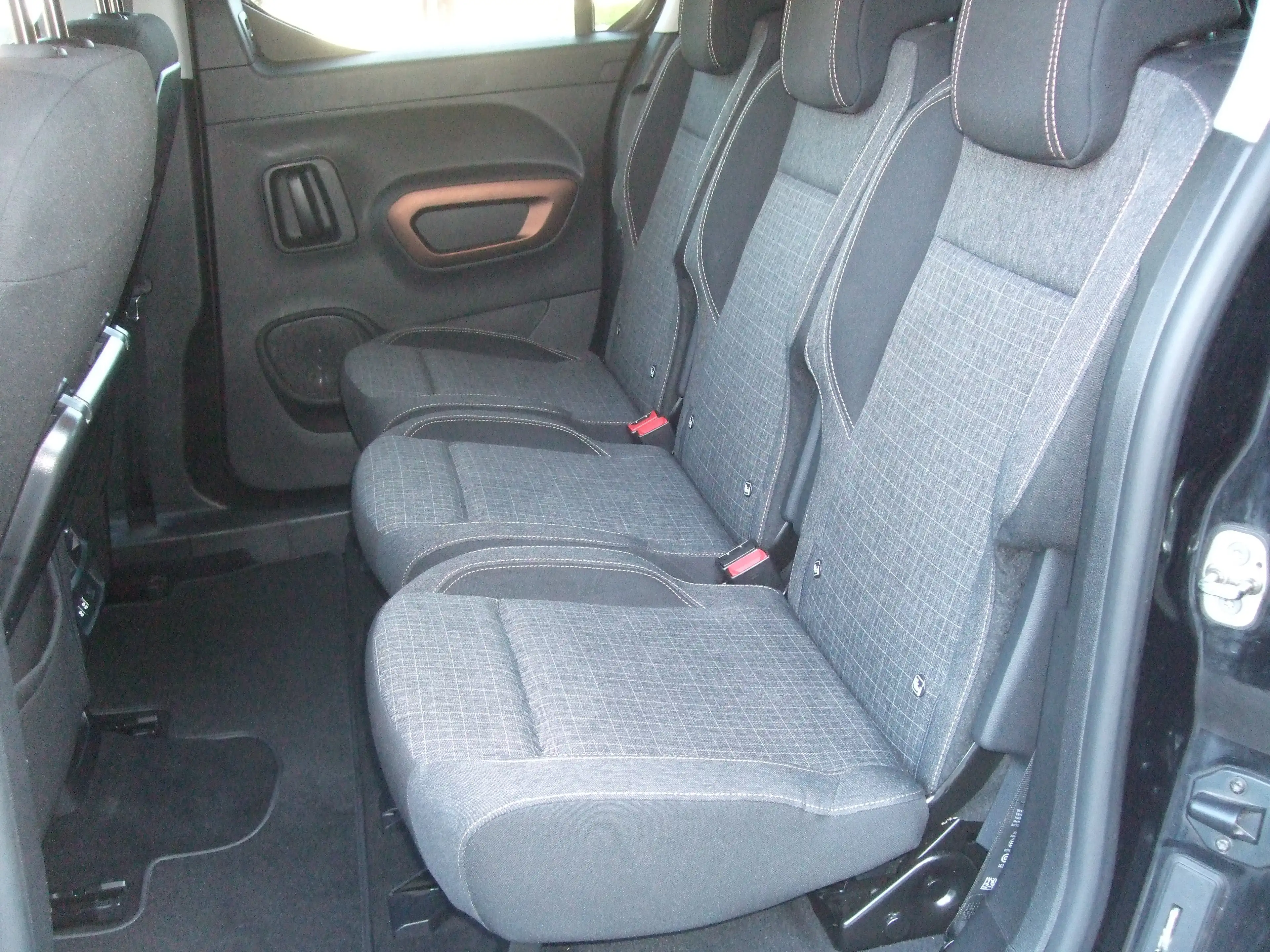Peugeot Rifter GT Line BHDI 130 — photo 12