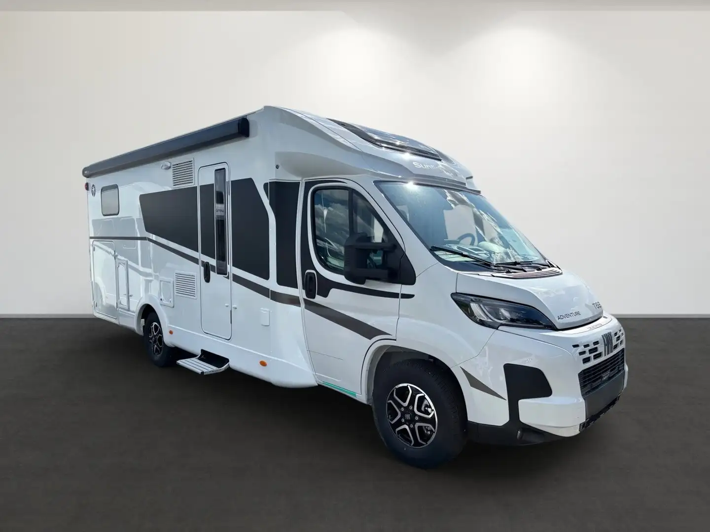 Sunlight Adventure T 68 Fiat Weiß - 1