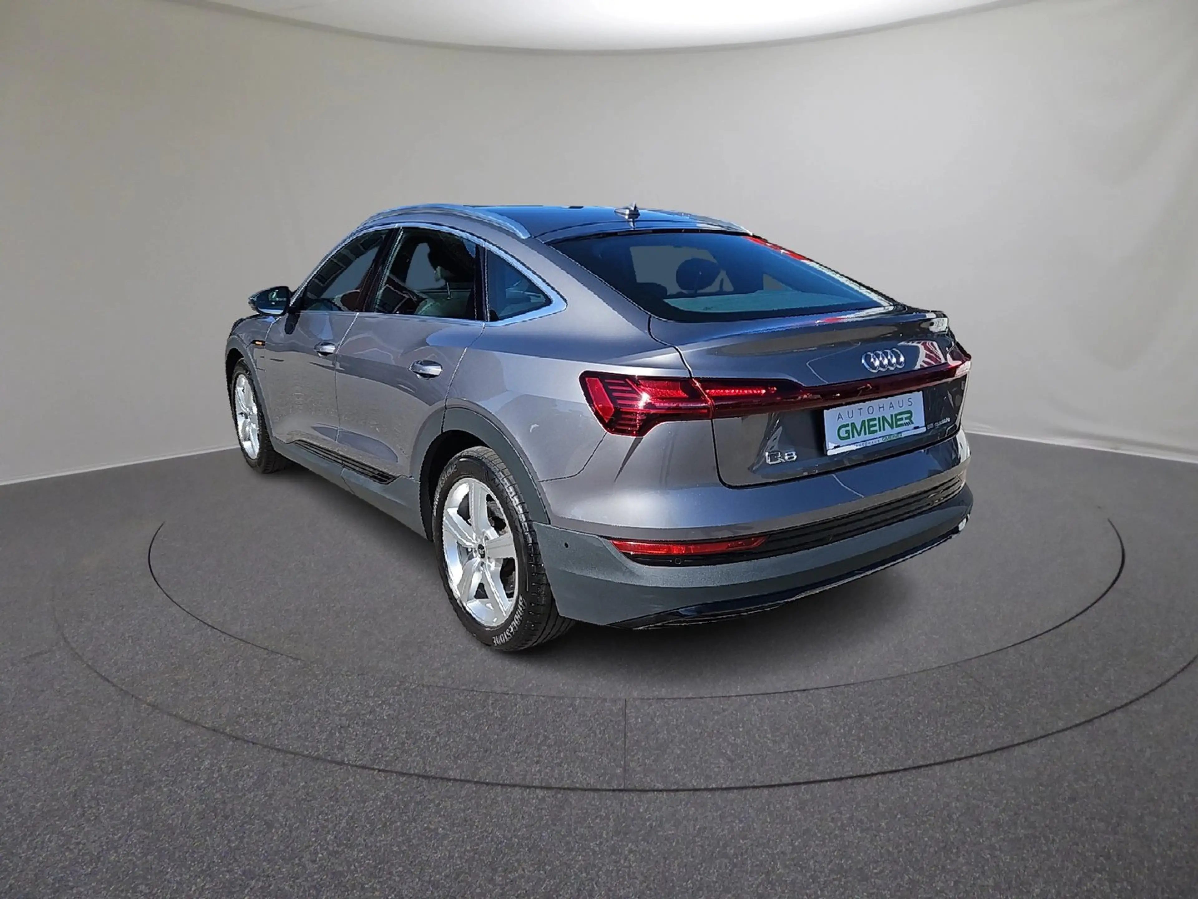 Audi e-tron 55 300 kW Business 4x S-Line!!! — photo 3