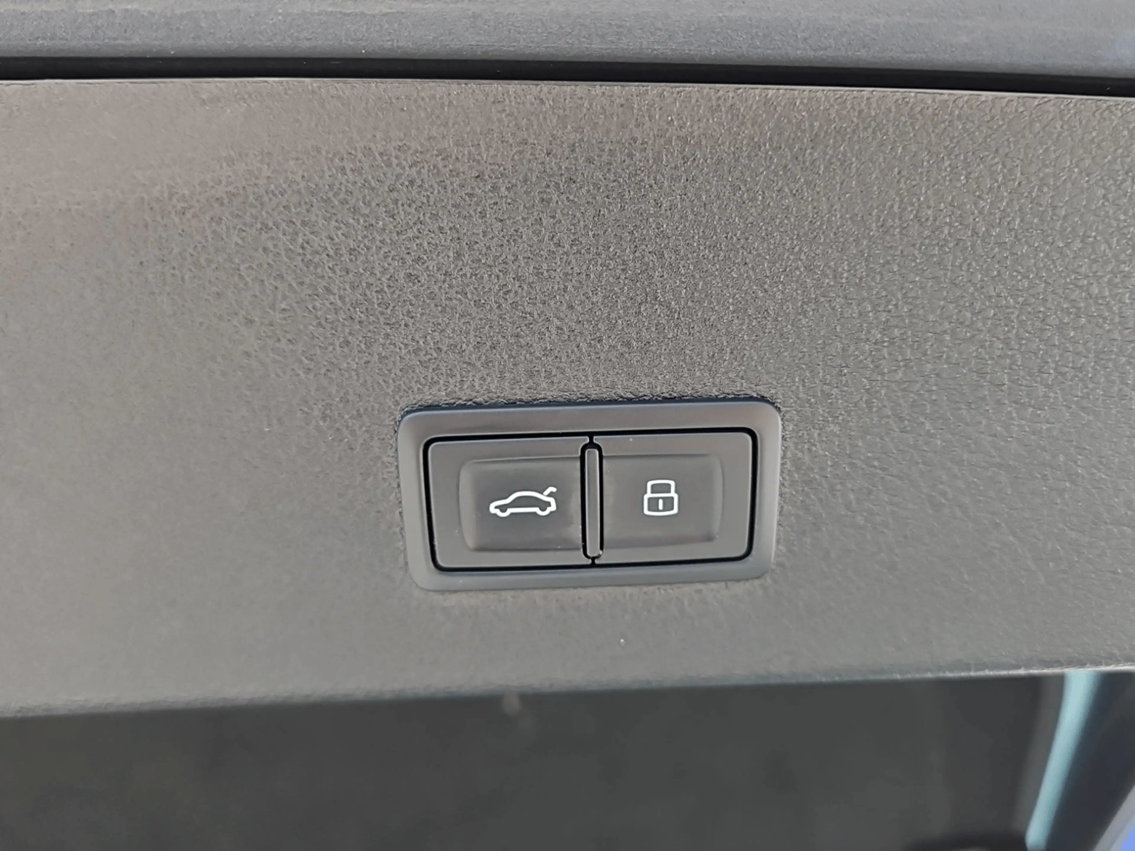Audi e-tron 55 300 kW Business 4x S-Line!!! — photo 13