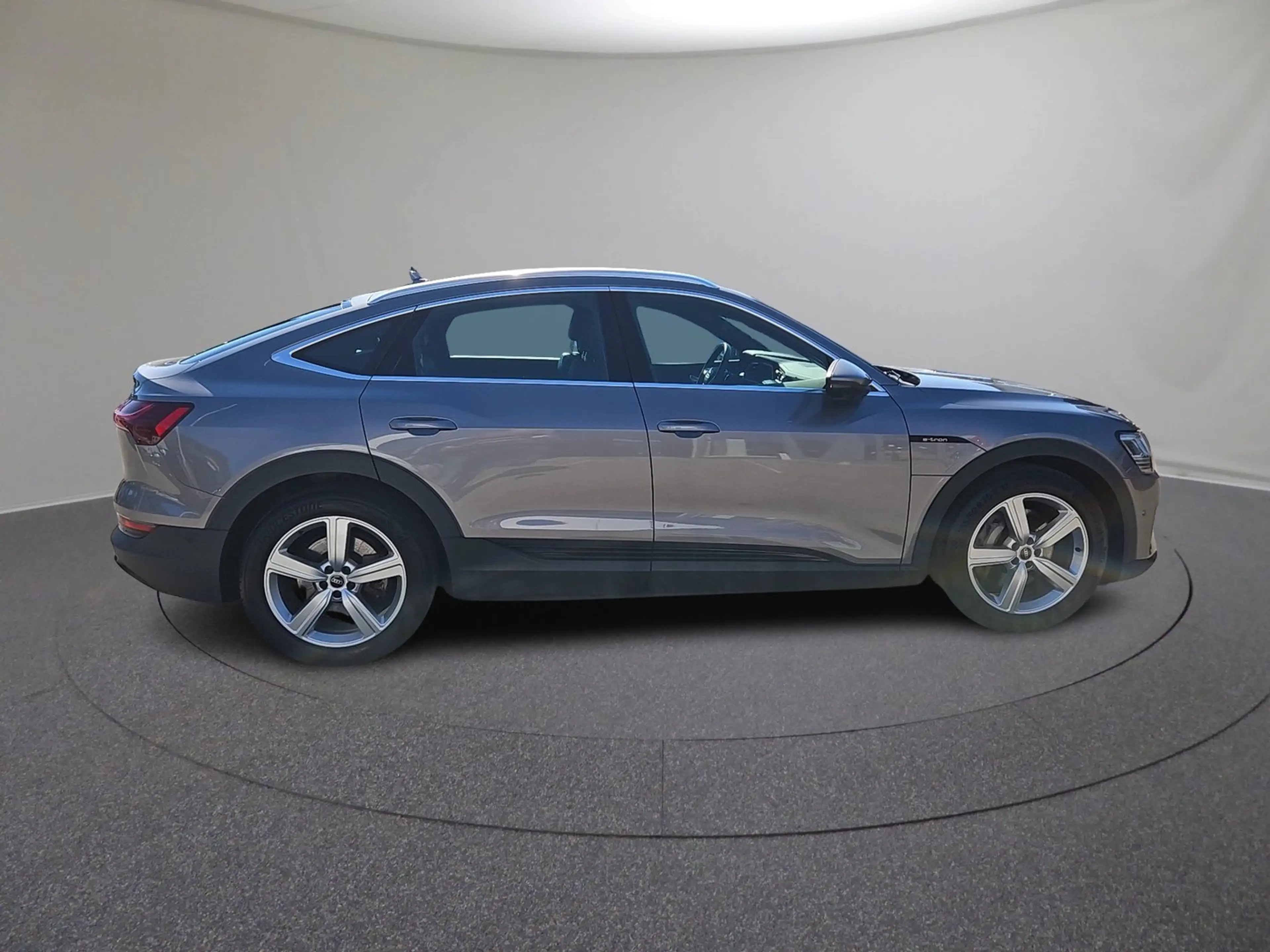 Audi e-tron 55 300 kW Business 4x S-Line!!! — photo 5