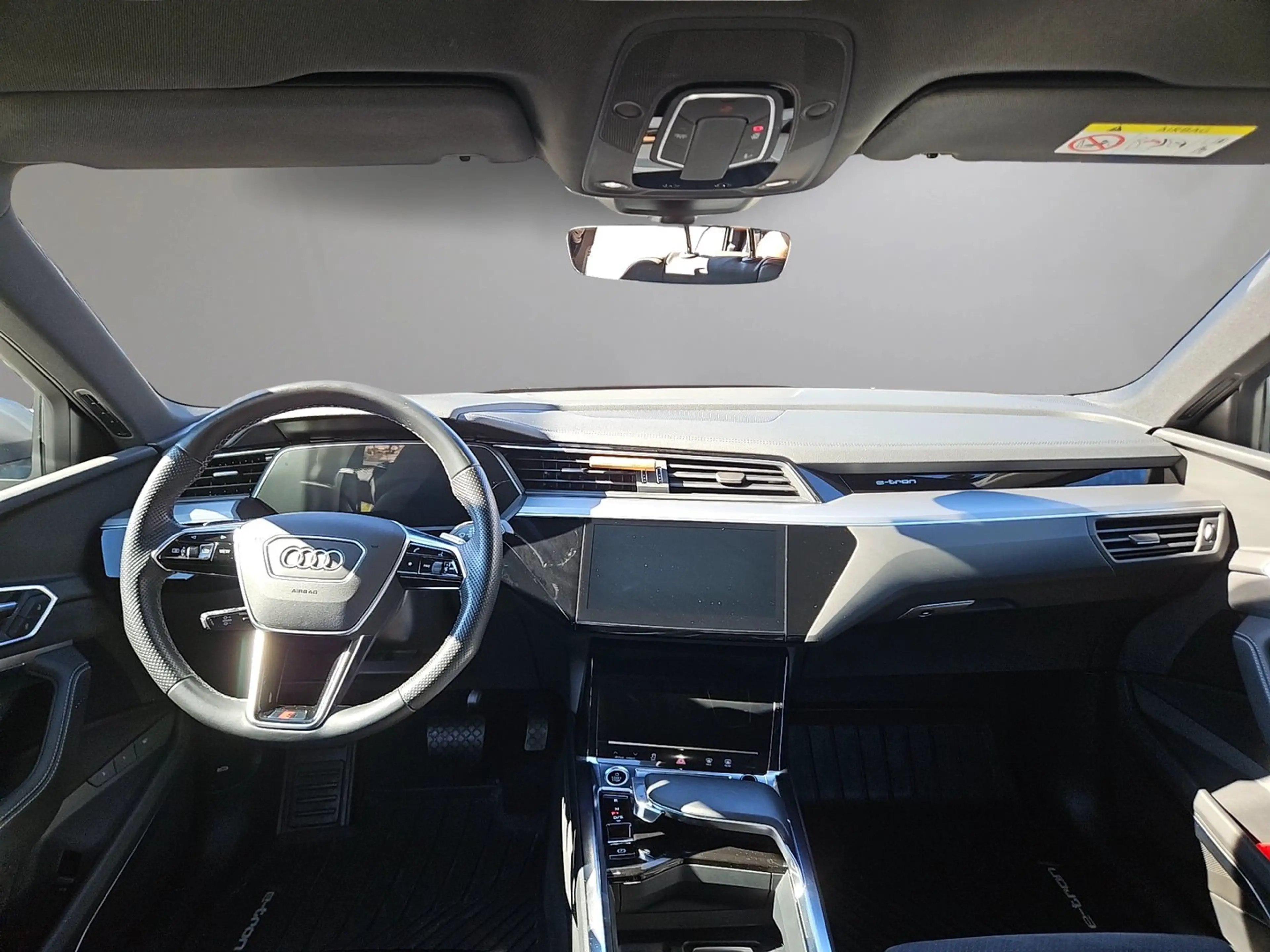 Audi e-tron 55 300 kW Business 4x S-Line!!! — photo 7