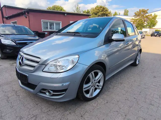 Mercedes-Benz B 180 B 180 CDI Avantgarde/ Tüv 10.2027/ Xenon/ Leder/ AHK