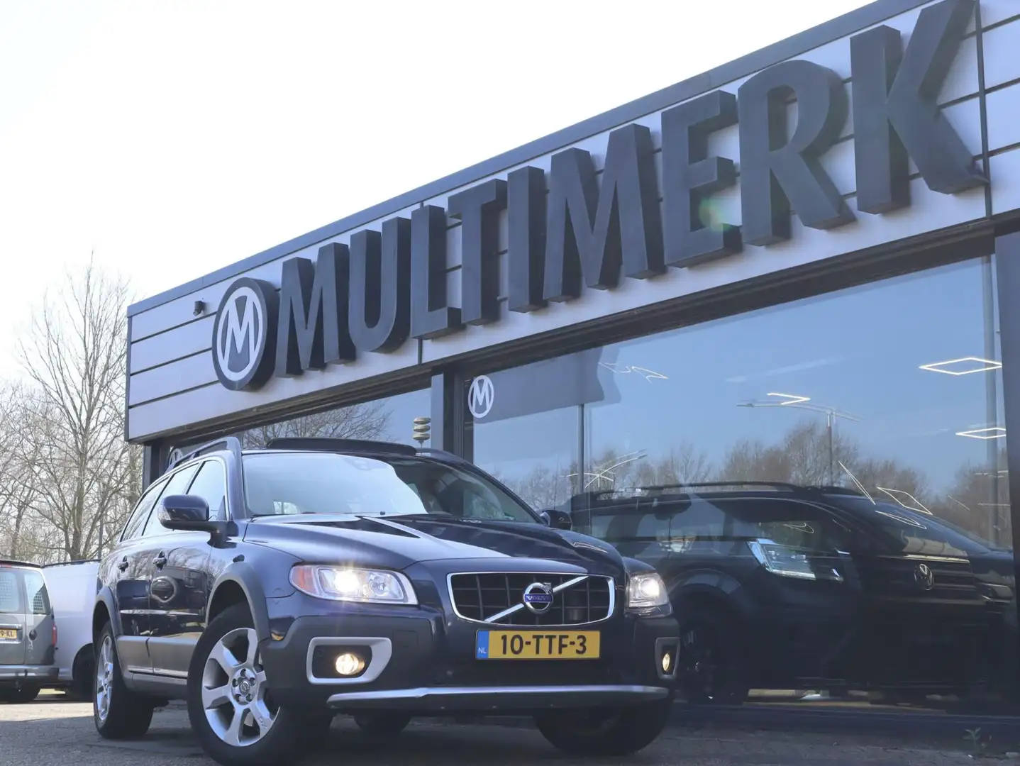 Volvo XC70 D3 5 Cilinder Limited, Schuifdak, Dealeronderhoud Синій - 1
