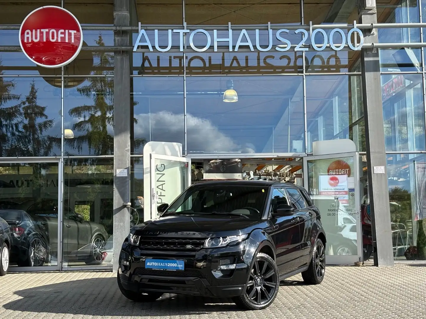 Land Rover Range Rover Evoque 2,2 SD4 Dynamic/BLACK/20"/PAN Schwarz - 1