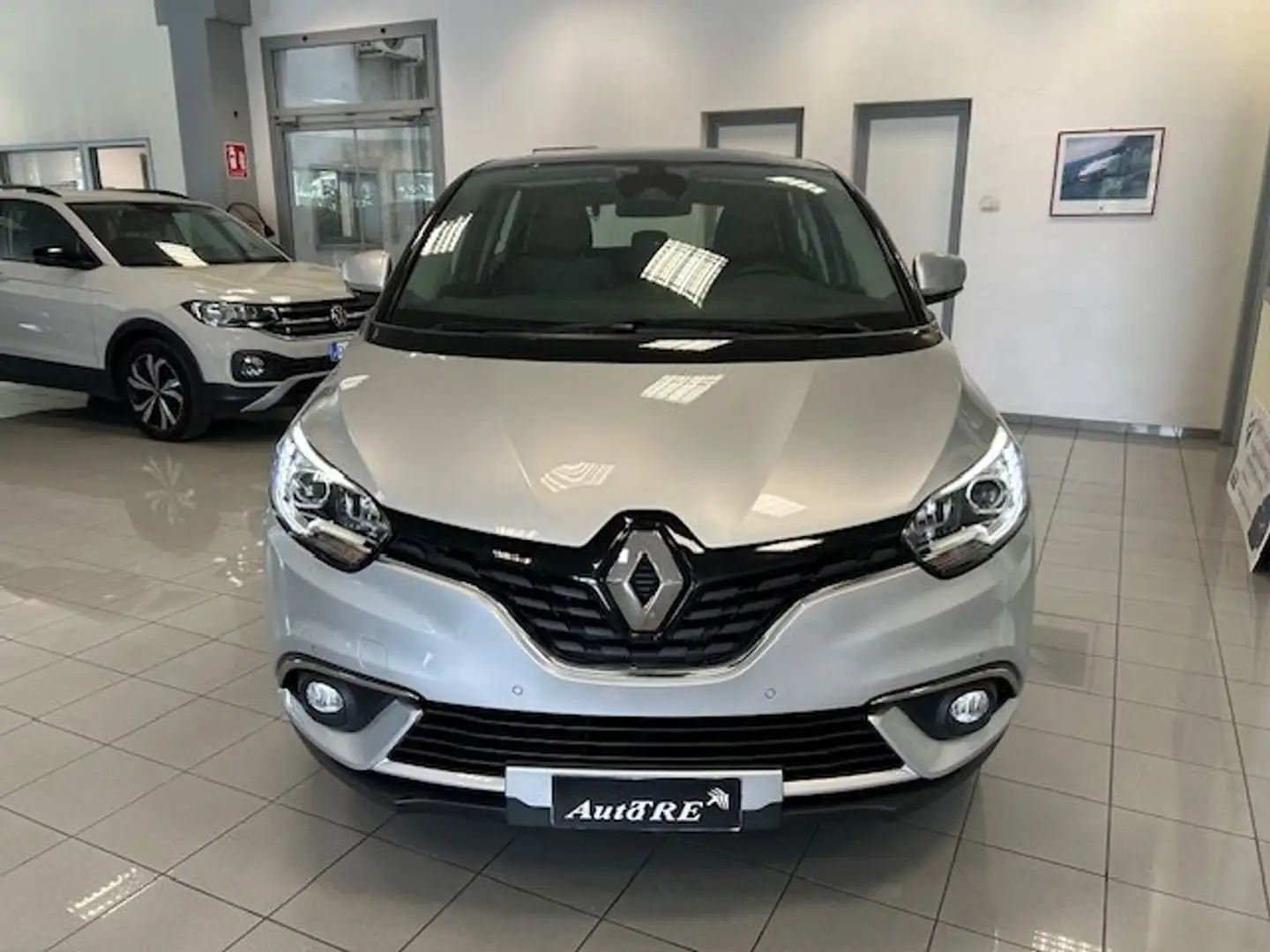 Renault Scenic Scenic IV 2017 1.5 dci energy Zen 110cv Zilver - 2