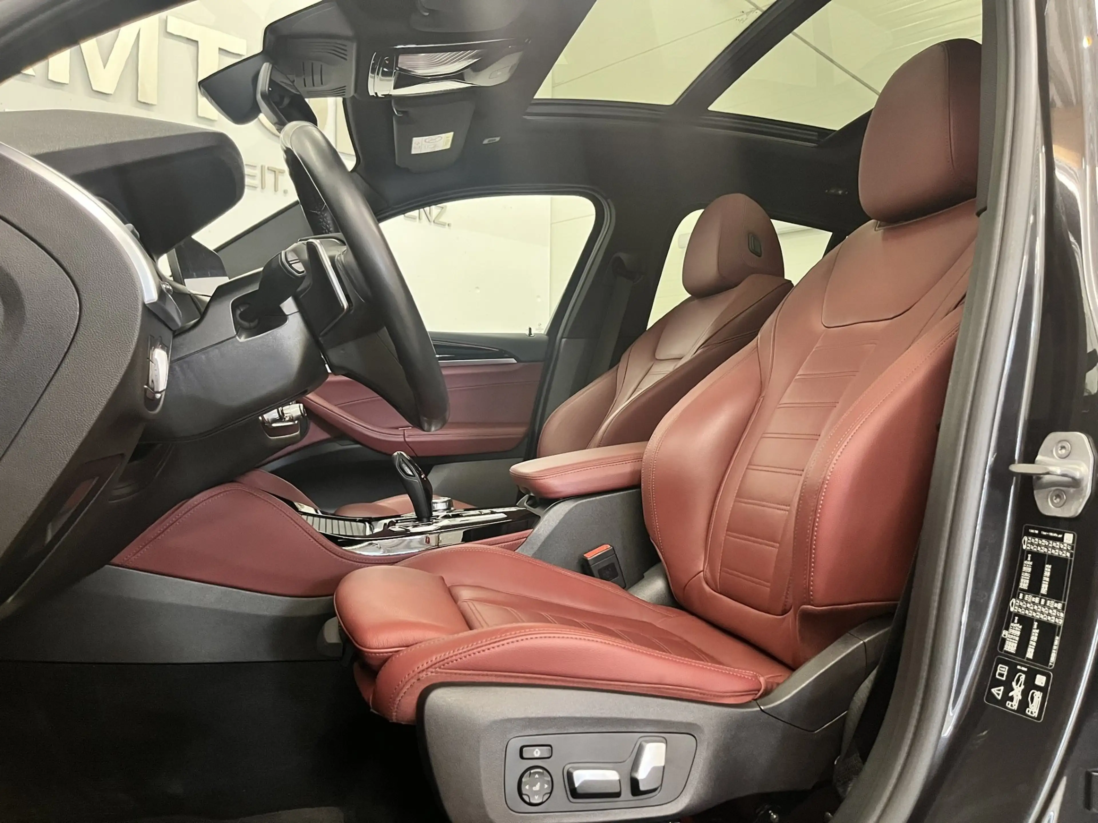 BMW X4 xDrive20d *Modell xLine / Innovationspaket / Pano / AHK* — photo 13
