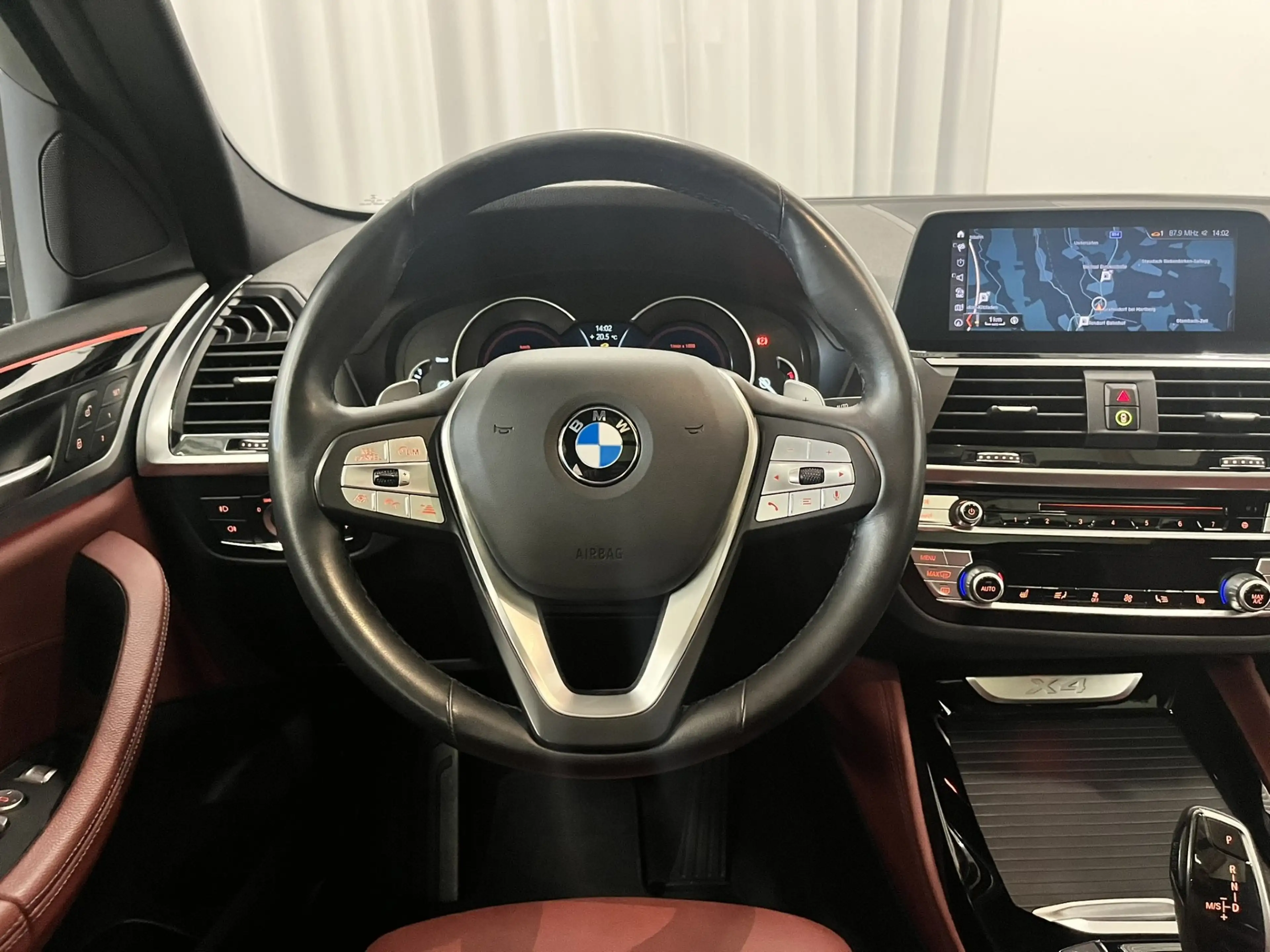 BMW X4 xDrive20d *Modell xLine / Innovationspaket / Pano / AHK* — photo 10