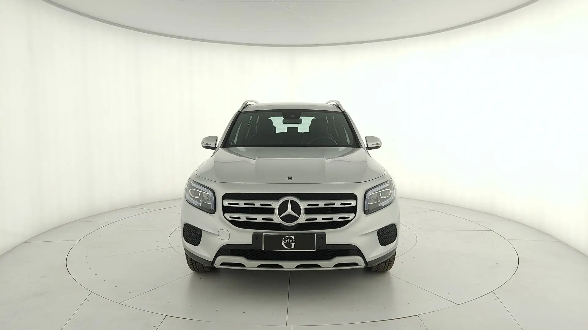 Mercedes-Benz GLB 180 d Business Extra auto Argento - 2