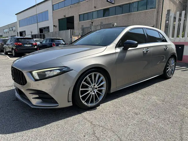 Mercedes-Benz A 220 A 220 d Automatic Premium